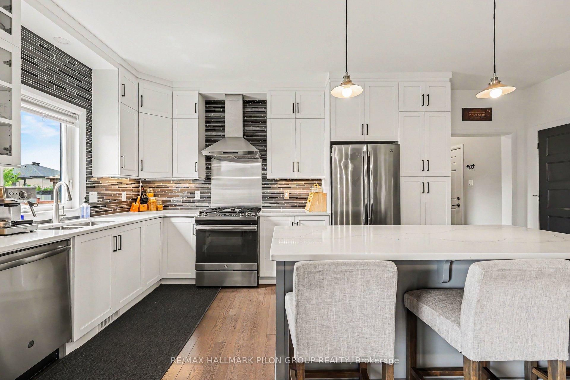 Photo 4 of 47 Nancy Street, Russell, Embrun — HOMEH