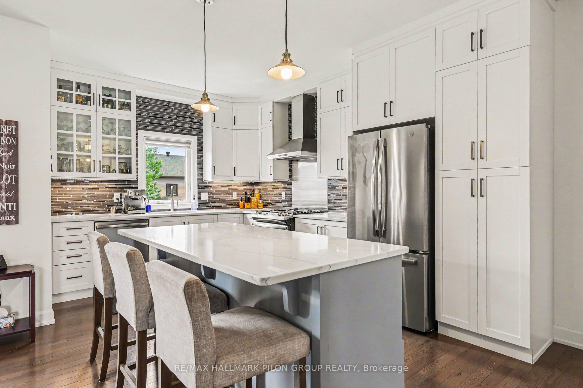 Photo 5 of 47 Nancy Street, Russell, Embrun — HOMEH