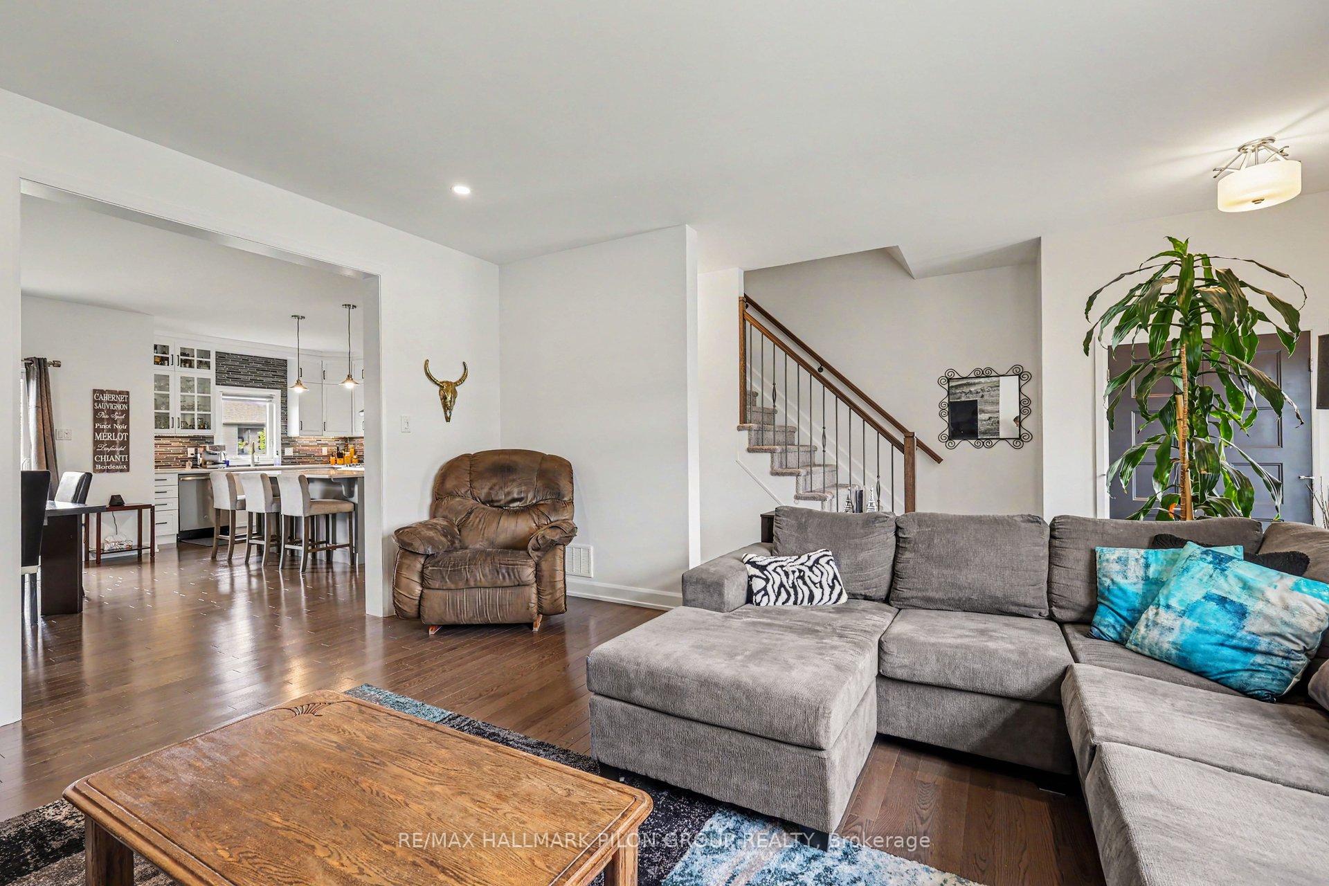 Photo 10 of 47 Nancy Street, Russell, Embrun — HOMEH