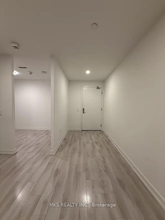 Photo 8 of Unit 512, 33 Helendale Avenue, Toronto, Yonge-Eglinton — HOMEH