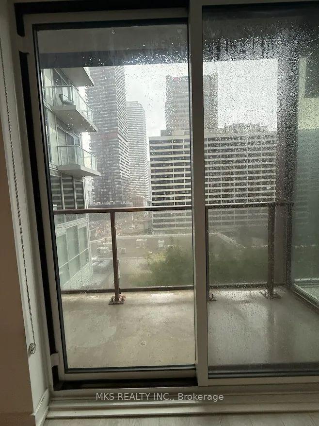 Photo 10 of Unit 512, 33 Helendale Avenue, Toronto, Yonge-Eglinton — HOMEH