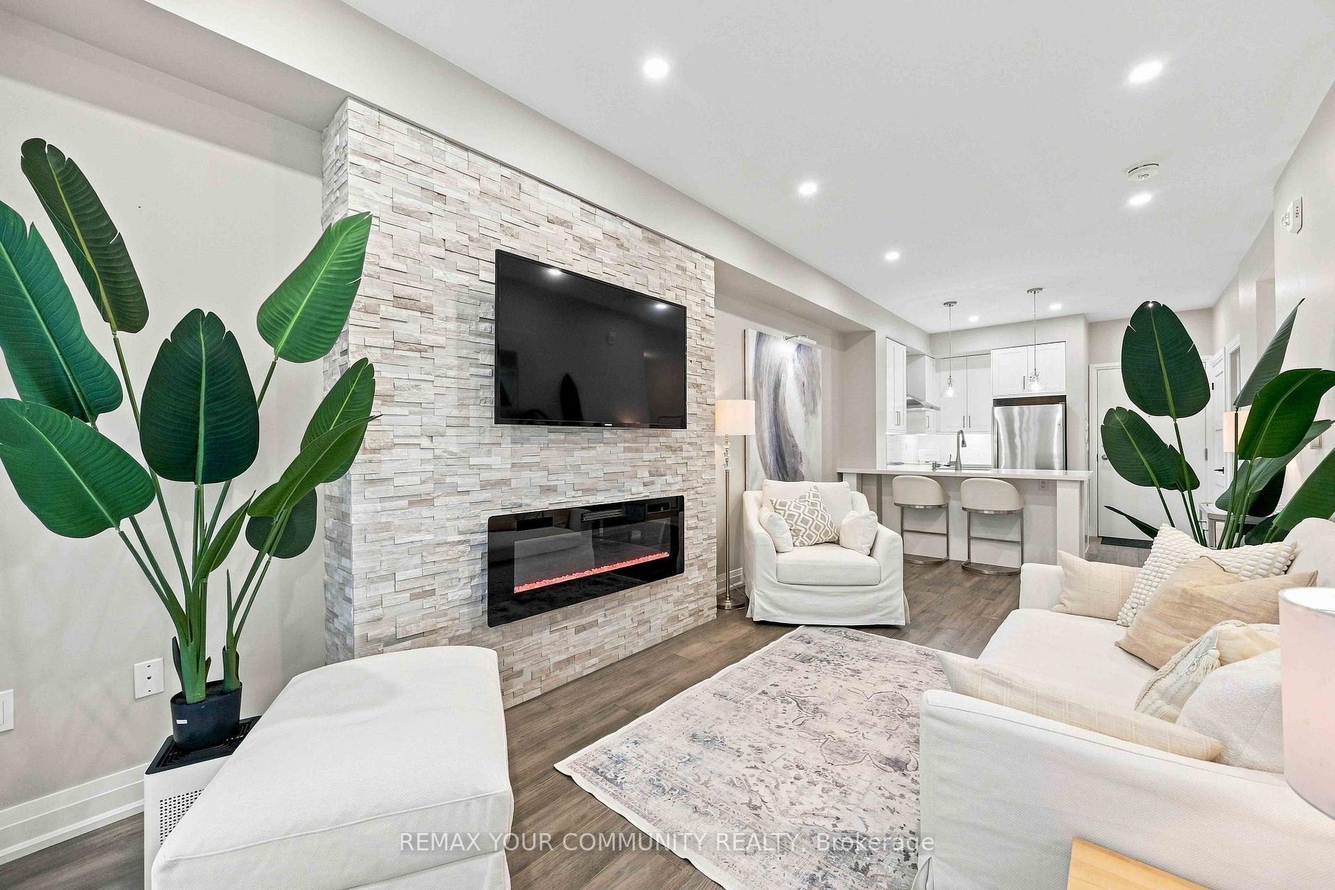 Photo 6 of Unit 238, 555 William Graham Drive, Aurora, Rural Aurora — HOMEH