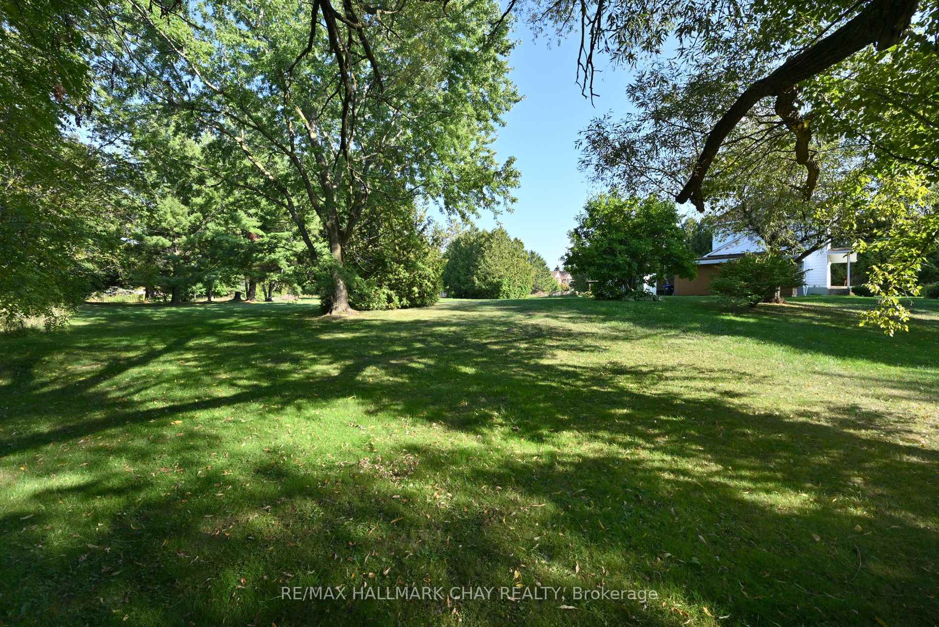 Photo 12 of 213 Dominion Drive, Clearview, Stayner — HOMEH