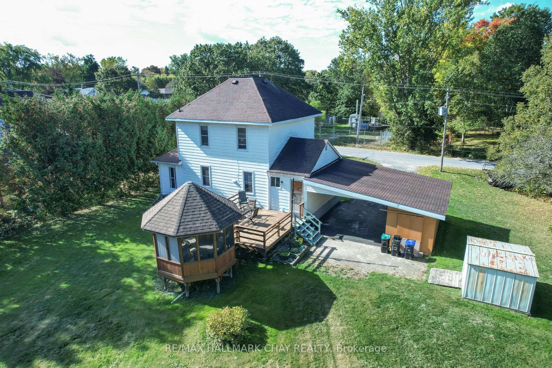Photo 18 of 213 Dominion Drive, Clearview, Stayner — HOMEH