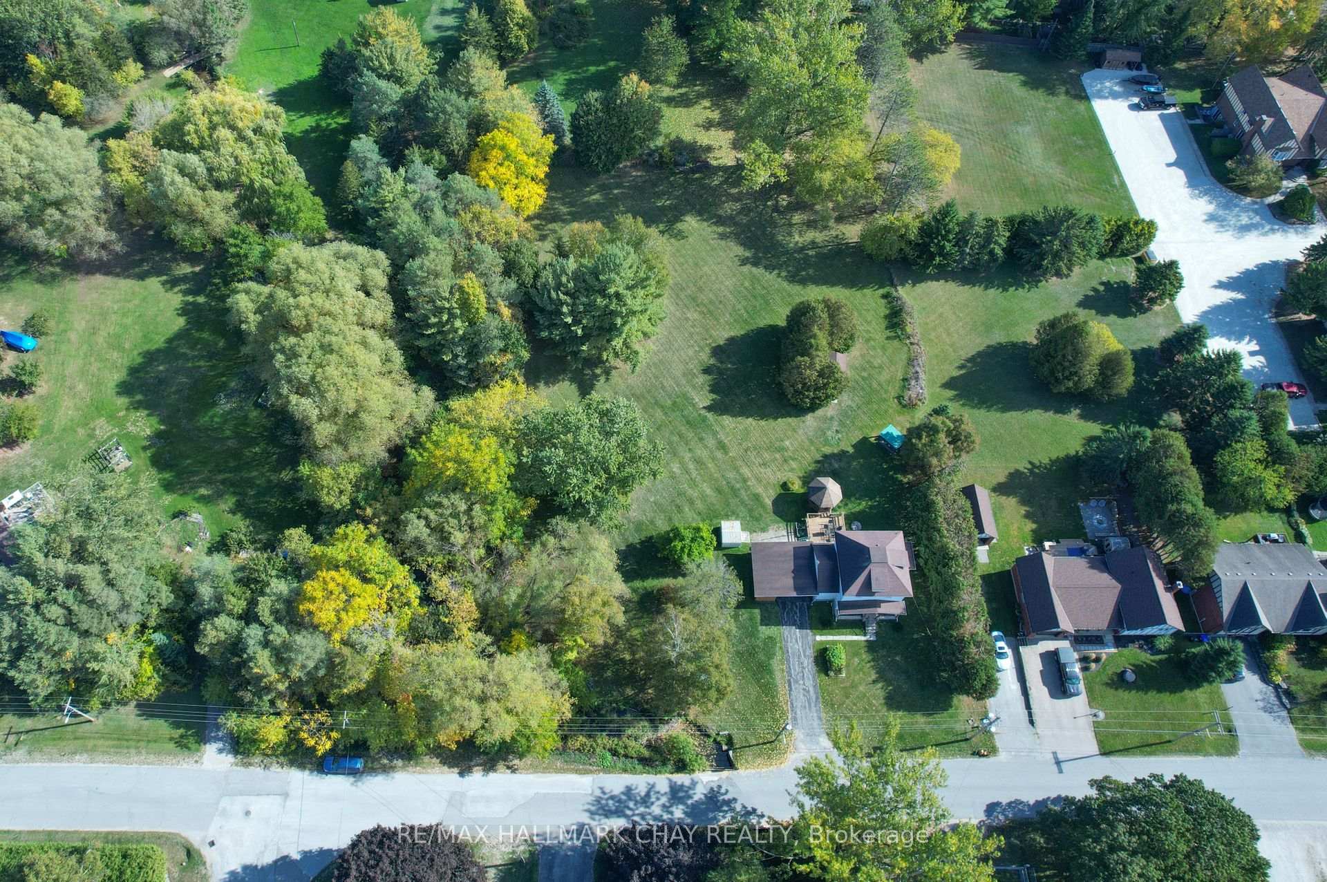 Photo 20 of 213 Dominion Drive, Clearview, Stayner — HOMEH