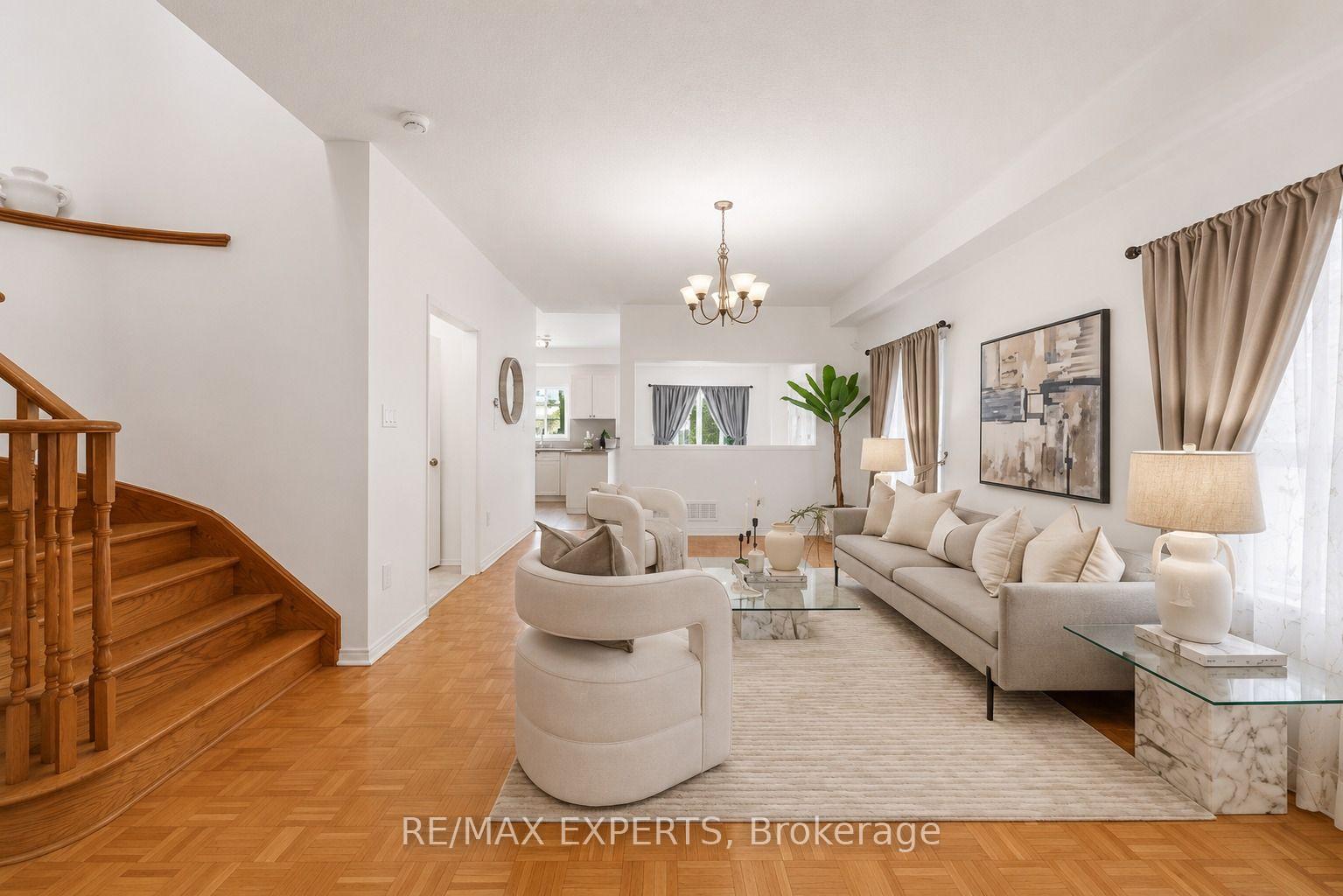 Photo 32 of 62 Colonial Crescent, Richmond Hill, Oak Ridges Lake Wilcox — HOMEH