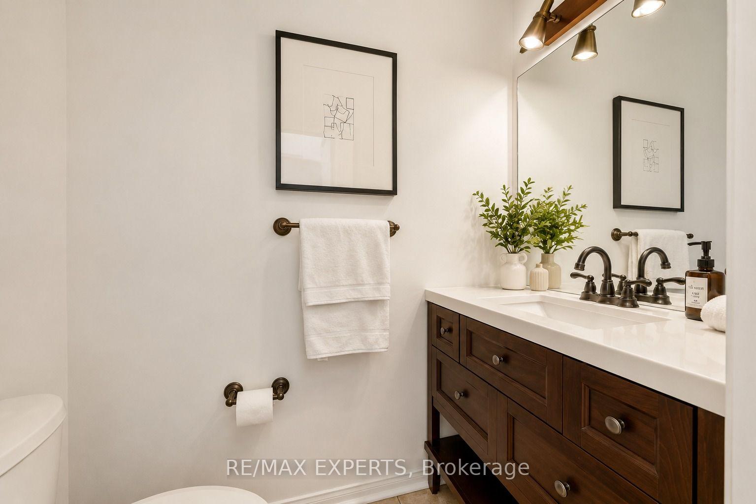 Photo 33 of 62 Colonial Crescent, Richmond Hill, Oak Ridges Lake Wilcox — HOMEH