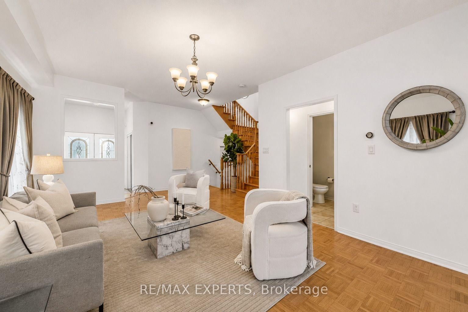 Photo 38 of 62 Colonial Crescent, Richmond Hill, Oak Ridges Lake Wilcox — HOMEH