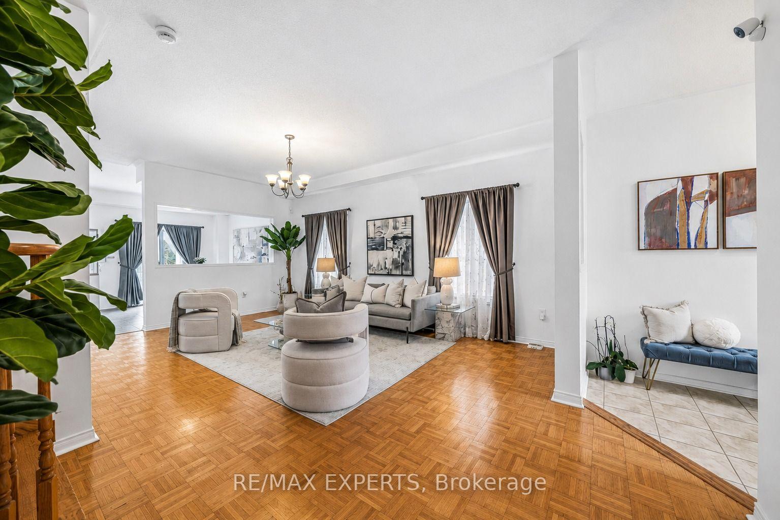 Photo 39 of 62 Colonial Crescent, Richmond Hill, Oak Ridges Lake Wilcox — HOMEH