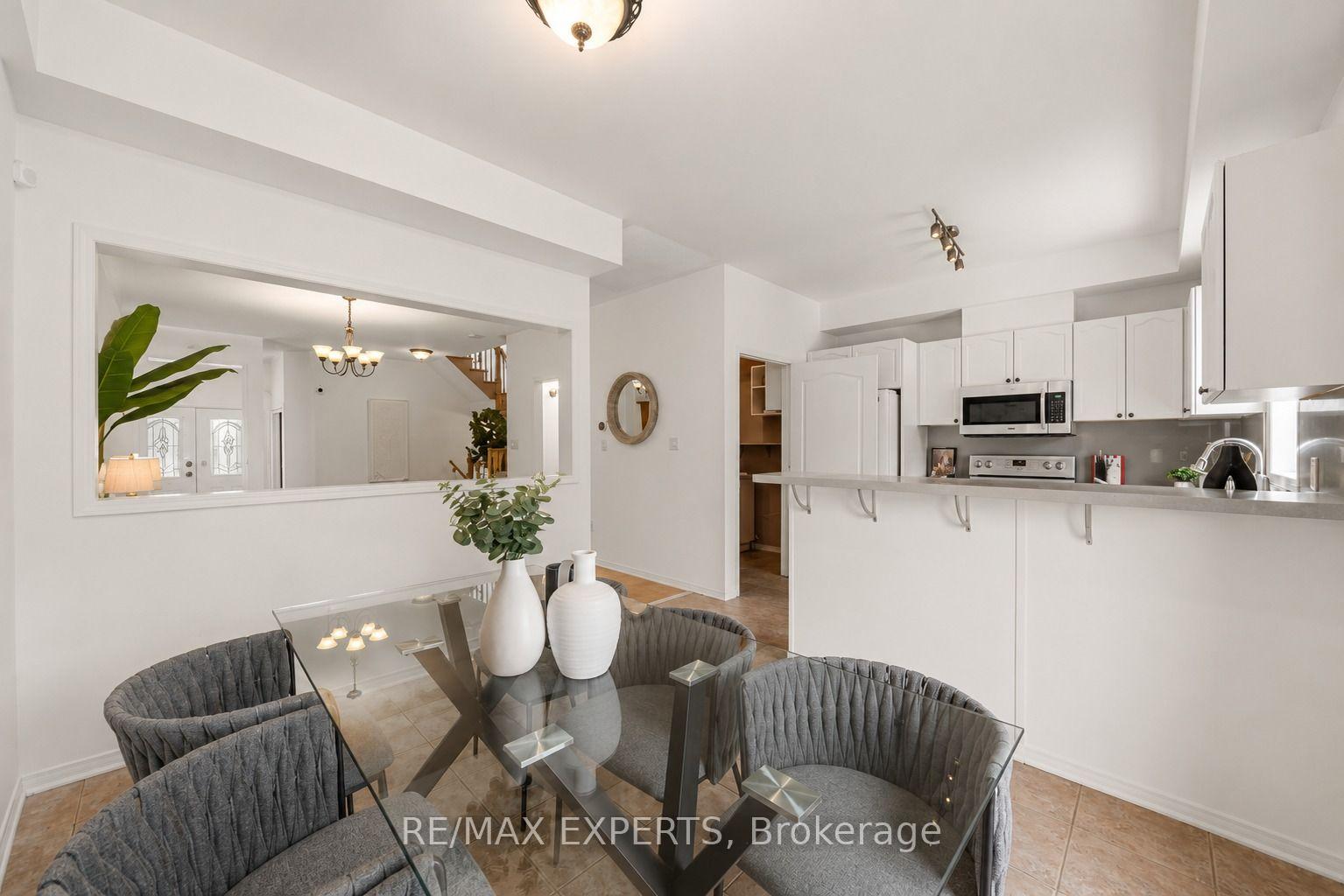 Photo 43 of 62 Colonial Crescent, Richmond Hill, Oak Ridges Lake Wilcox — HOMEH