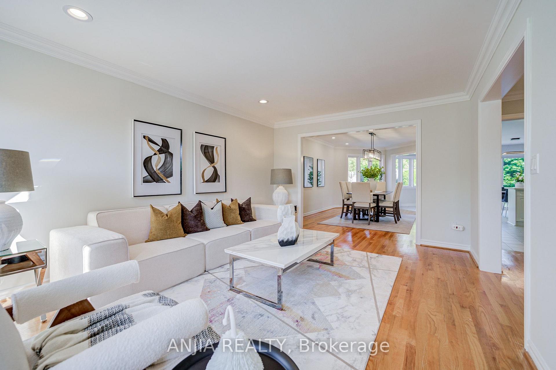 Photo 9 of 32 Turnberry Crescent, Markham, Unionville — HOMEH