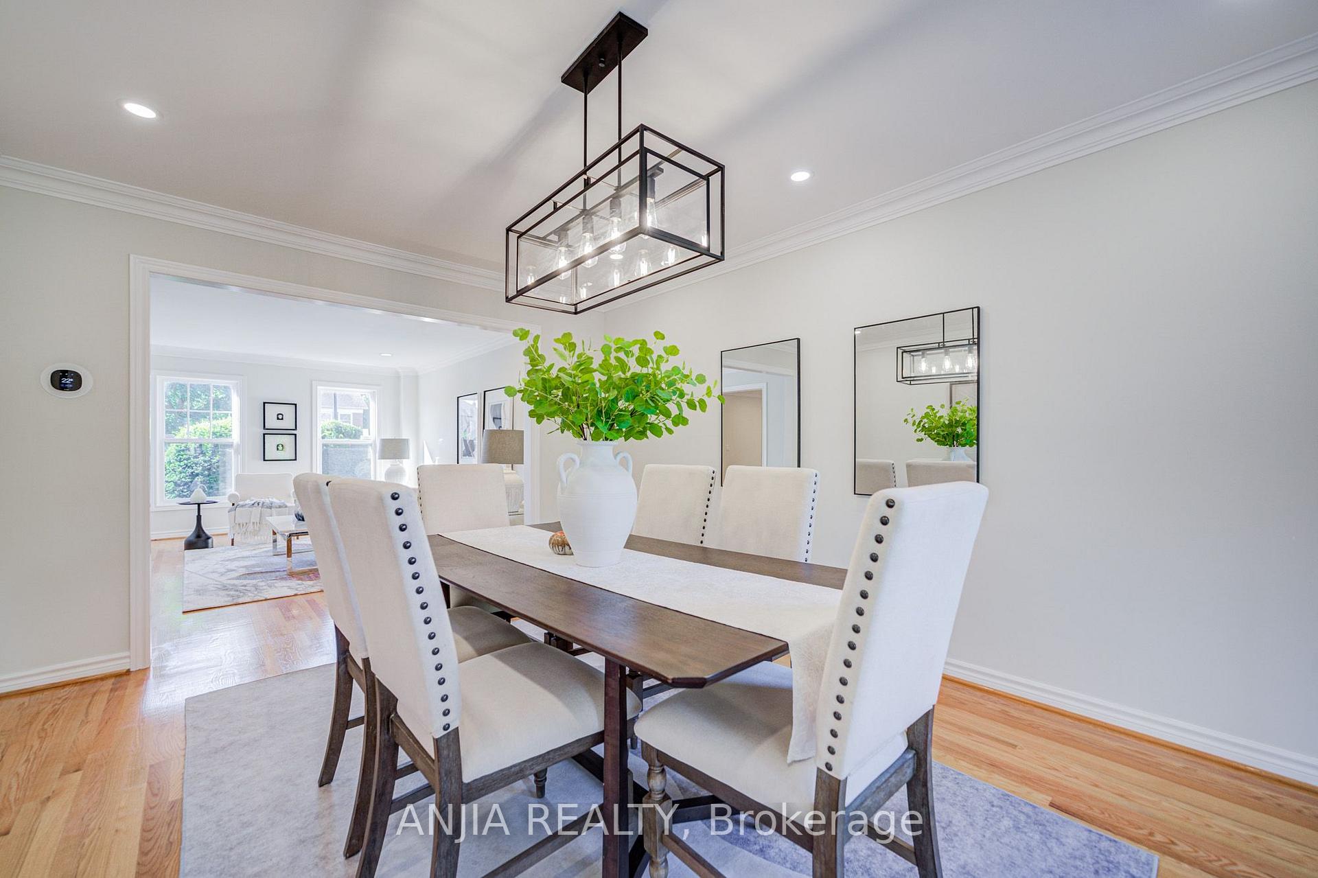 Photo 10 of 32 Turnberry Crescent, Markham, Unionville — HOMEH