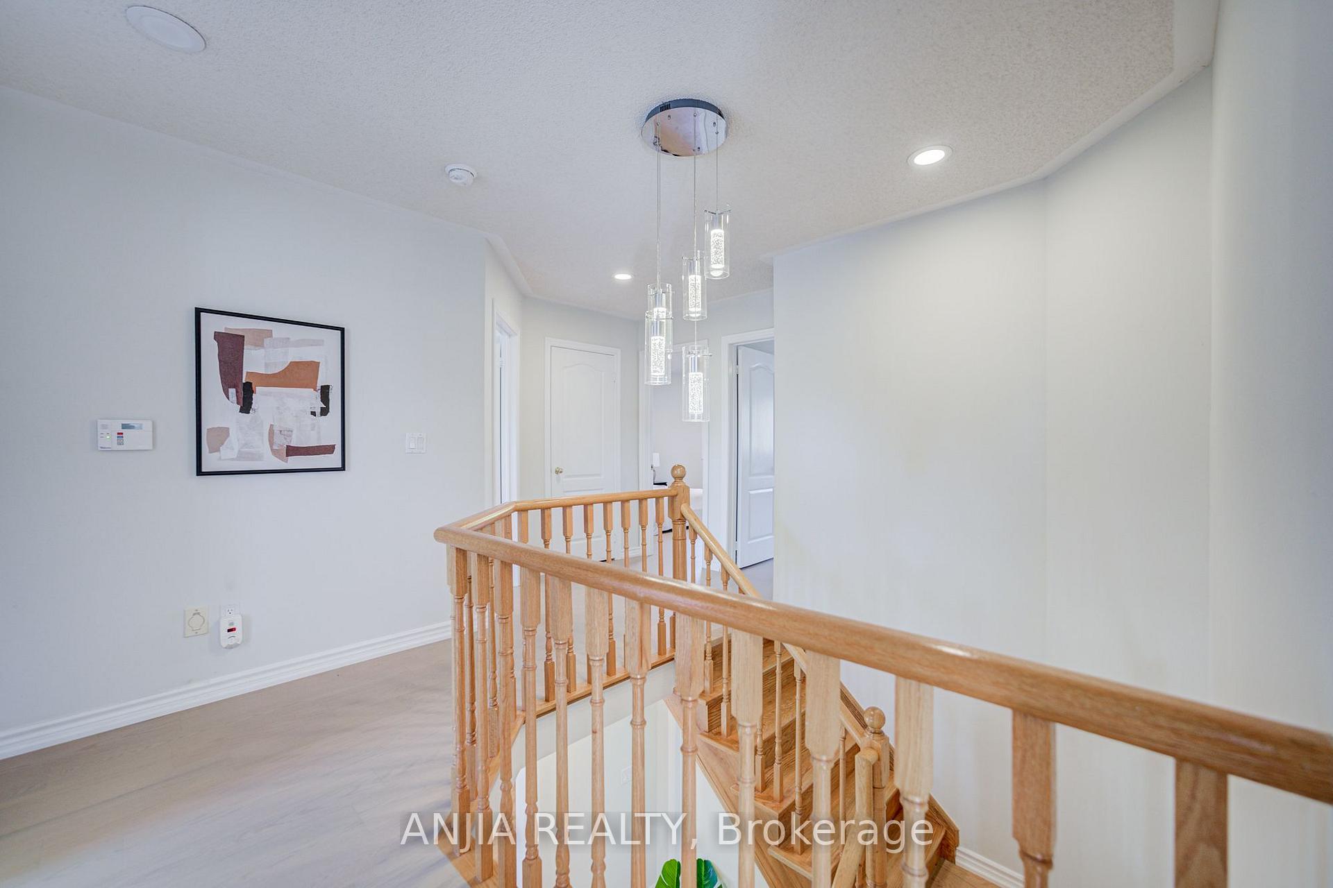 Photo 22 of 32 Turnberry Crescent, Markham, Unionville — HOMEH