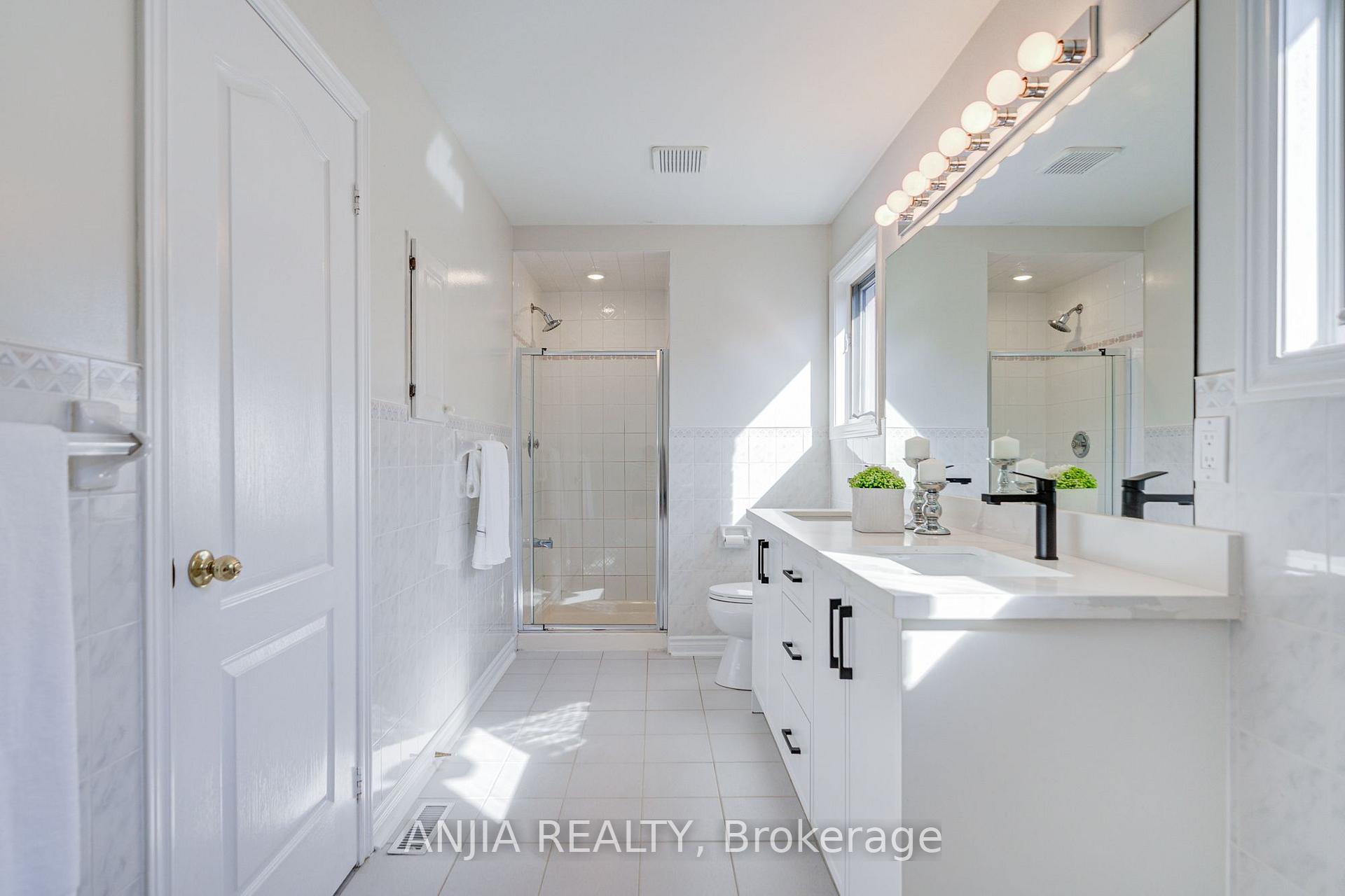 Photo 28 of 32 Turnberry Crescent, Markham, Unionville — HOMEH
