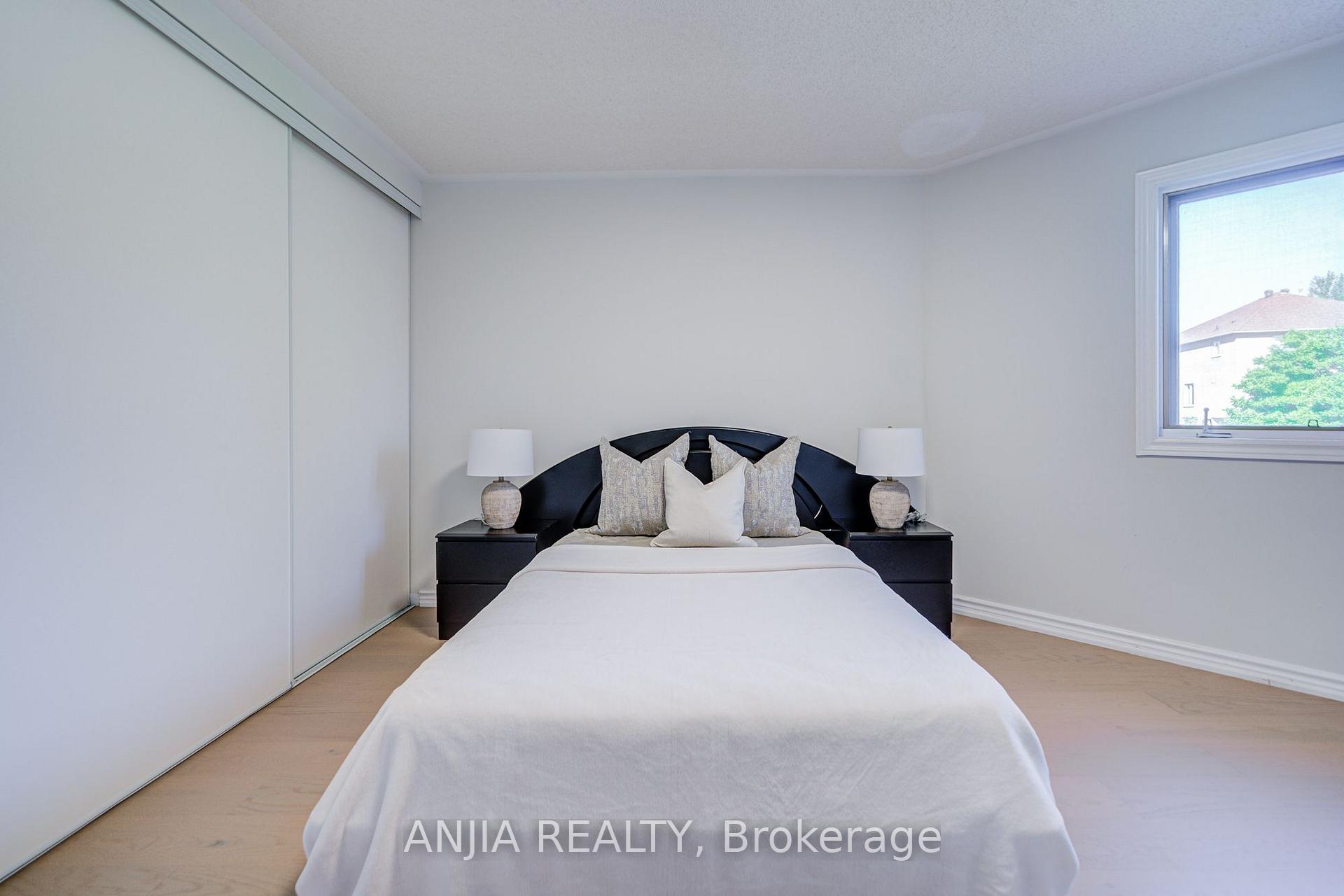 Photo 30 of 32 Turnberry Crescent, Markham, Unionville — HOMEH