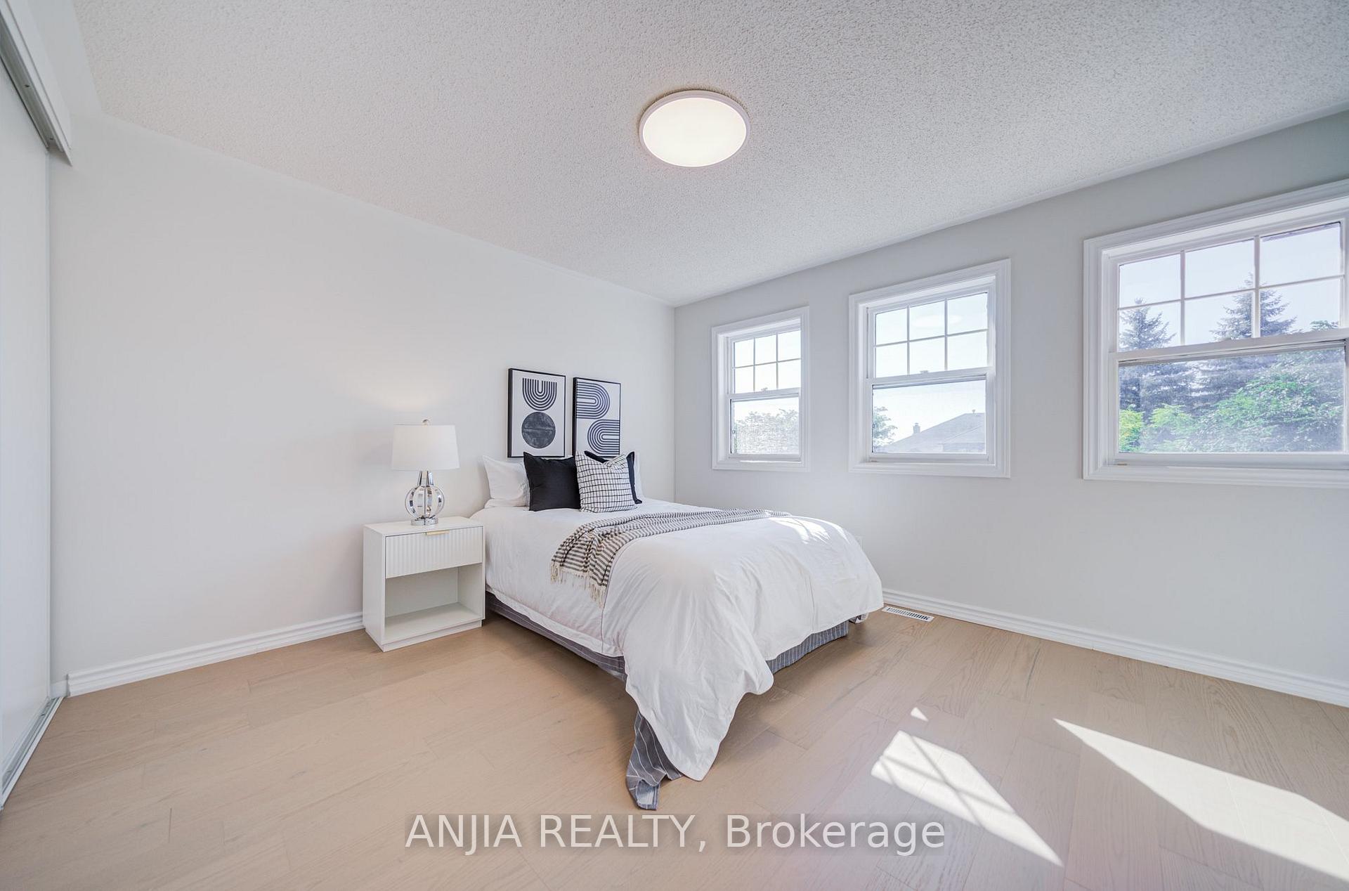 Photo 38 of 32 Turnberry Crescent, Markham, Unionville — HOMEH