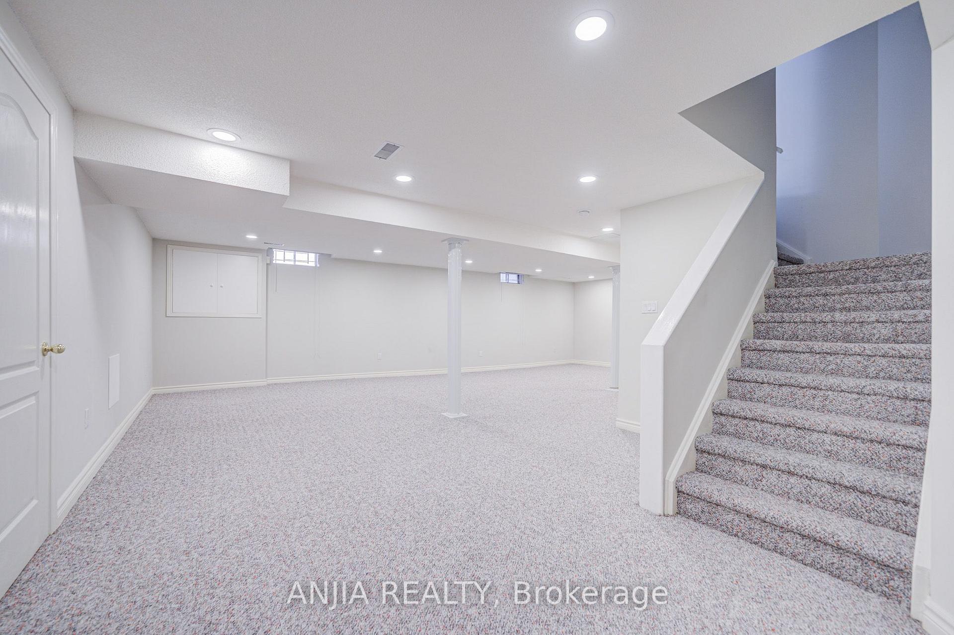 Photo 40 of 32 Turnberry Crescent, Markham, Unionville — HOMEH