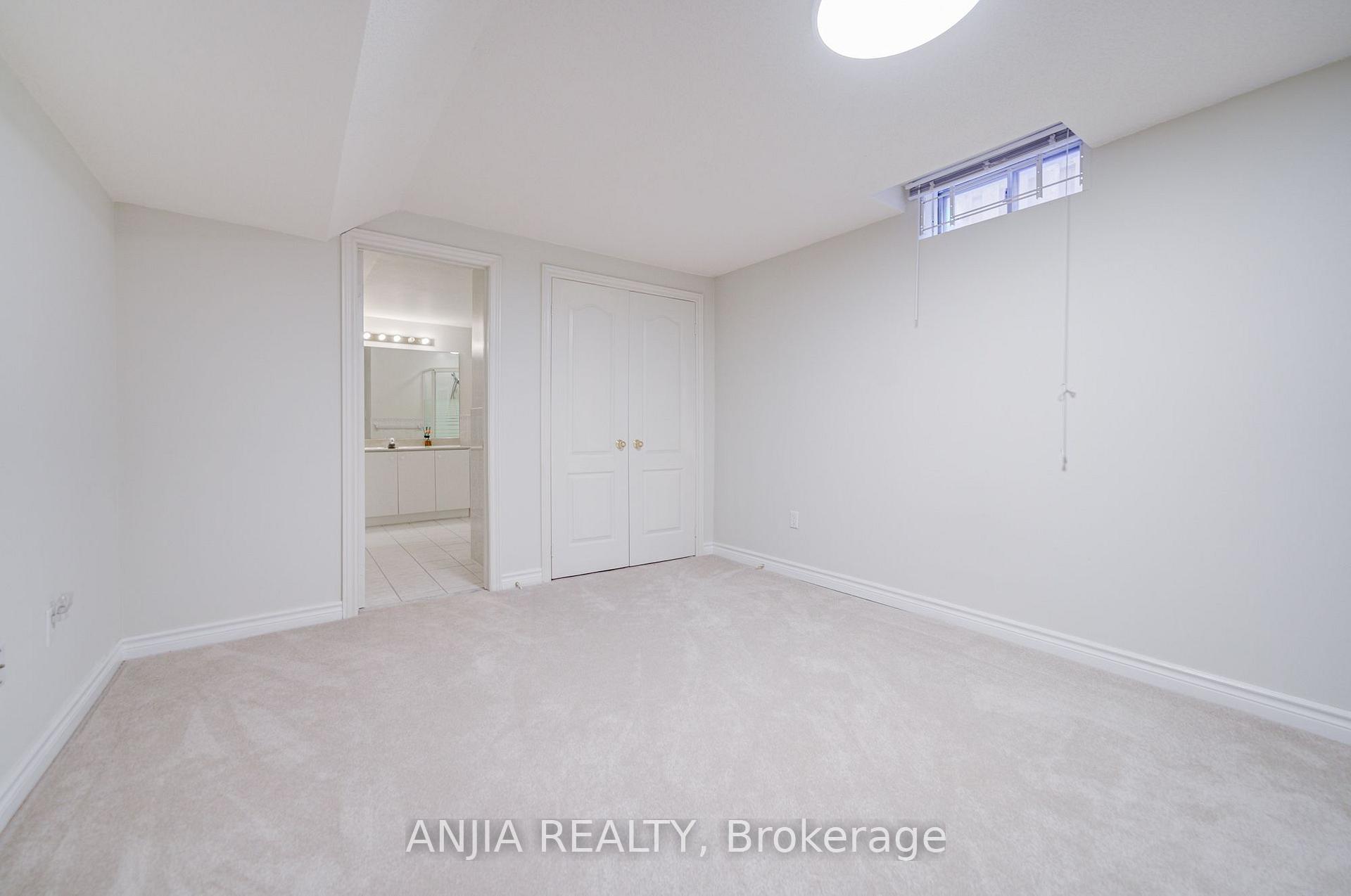Photo 45 of 32 Turnberry Crescent, Markham, Unionville — HOMEH
