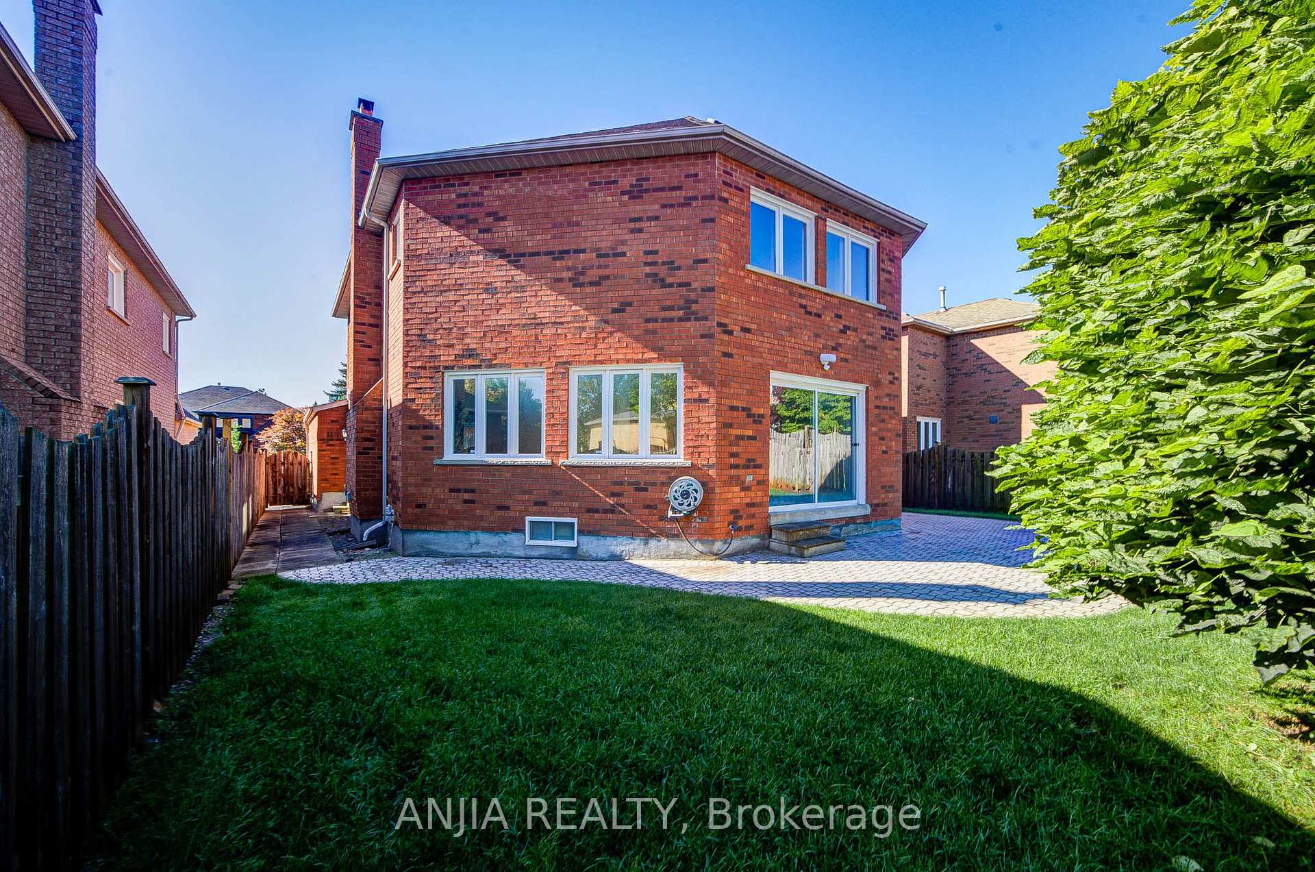 Photo 49 of 32 Turnberry Crescent, Markham, Unionville — HOMEH