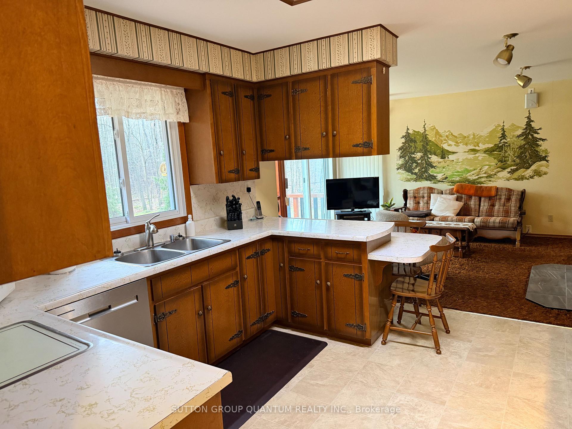 Photo 10 of 506 11th Concession Road E, Hamilton, Rural Flamborough — HOMEH