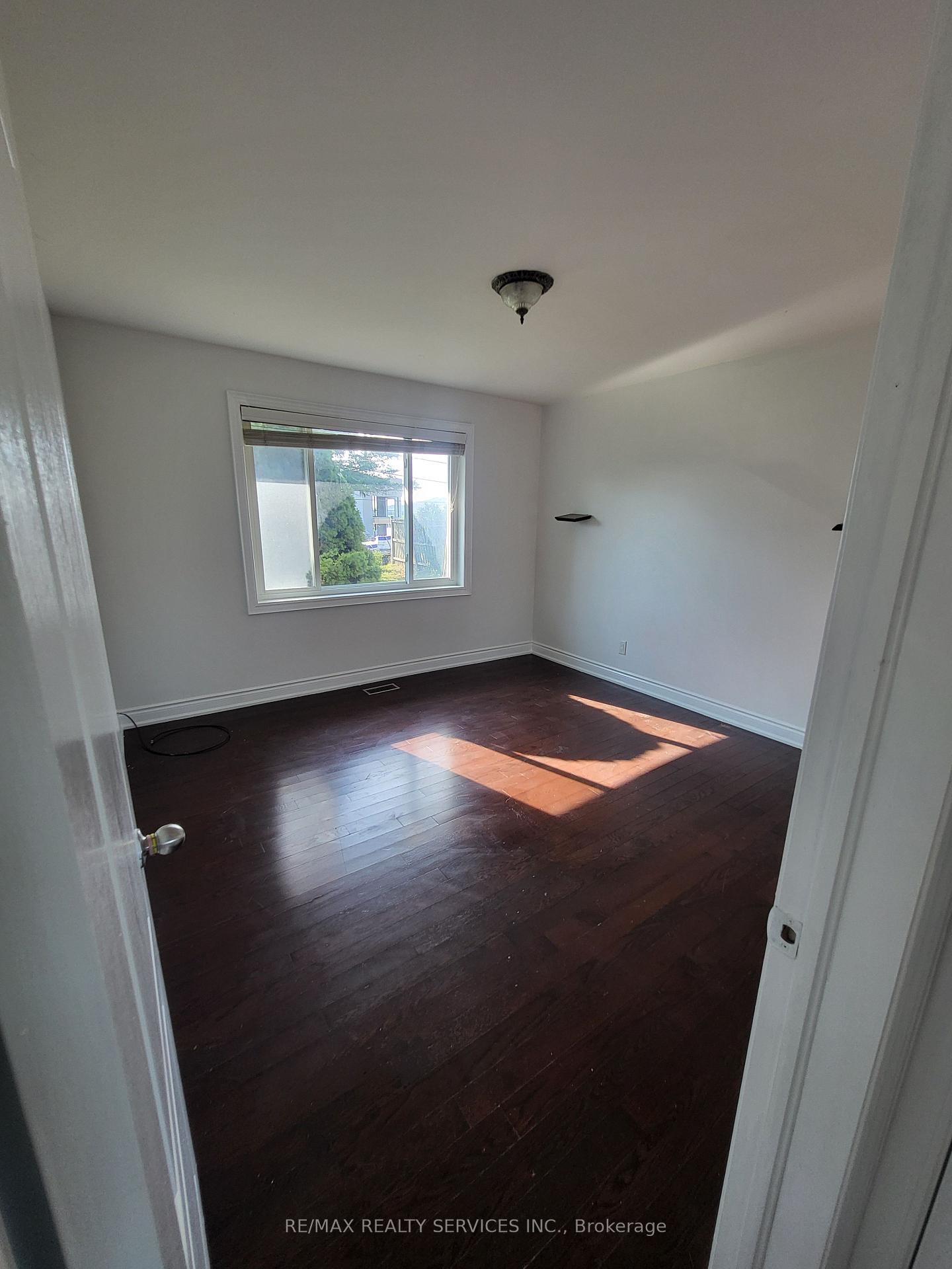 Photo 12 of 7257 5 Road, Halton Hills, Rural Esquesing — HOMEH