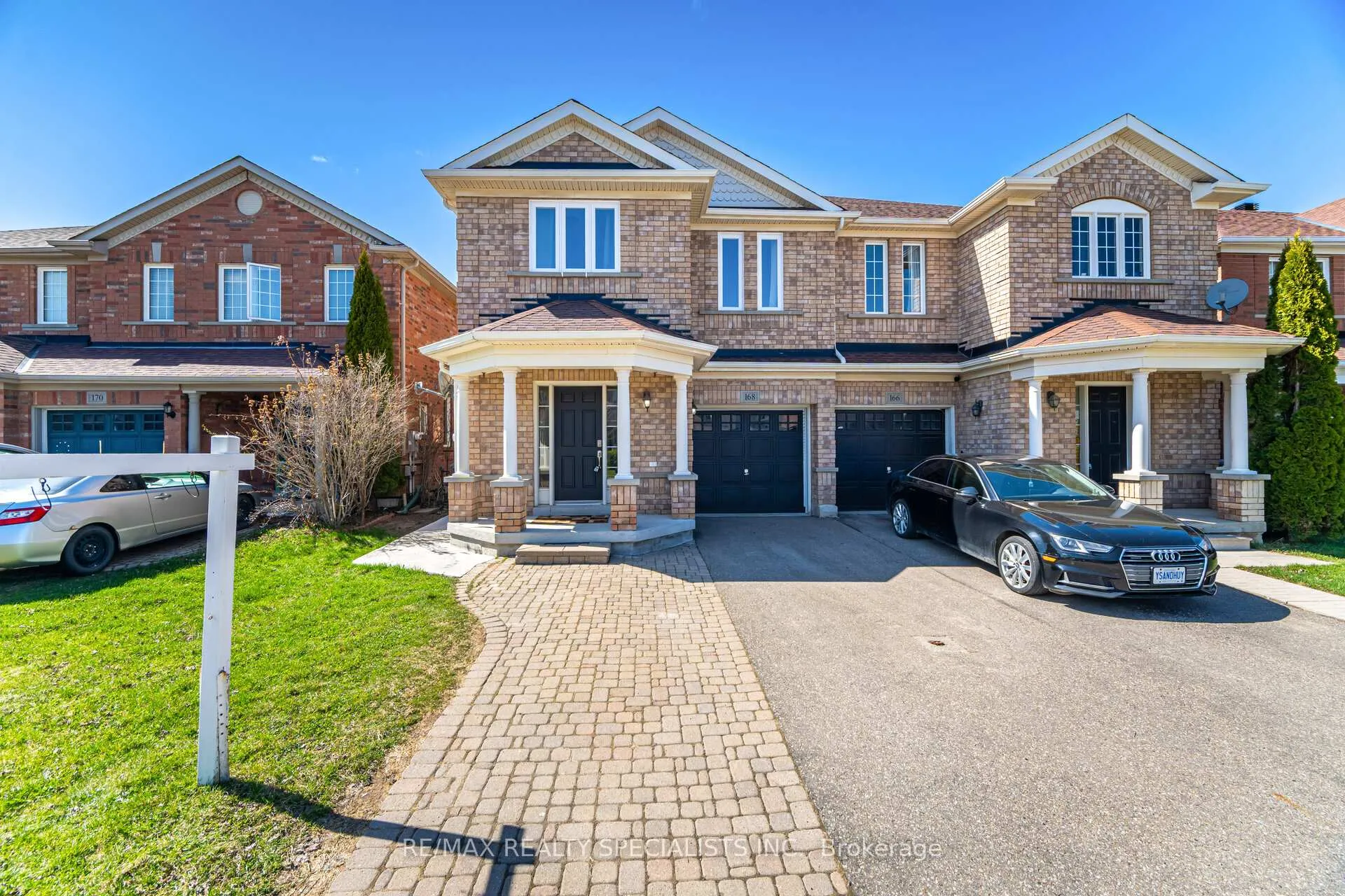 Photo 2 of 168 Sugarhill Drive, Brampton, Fletcher's Meadow — HOMEH