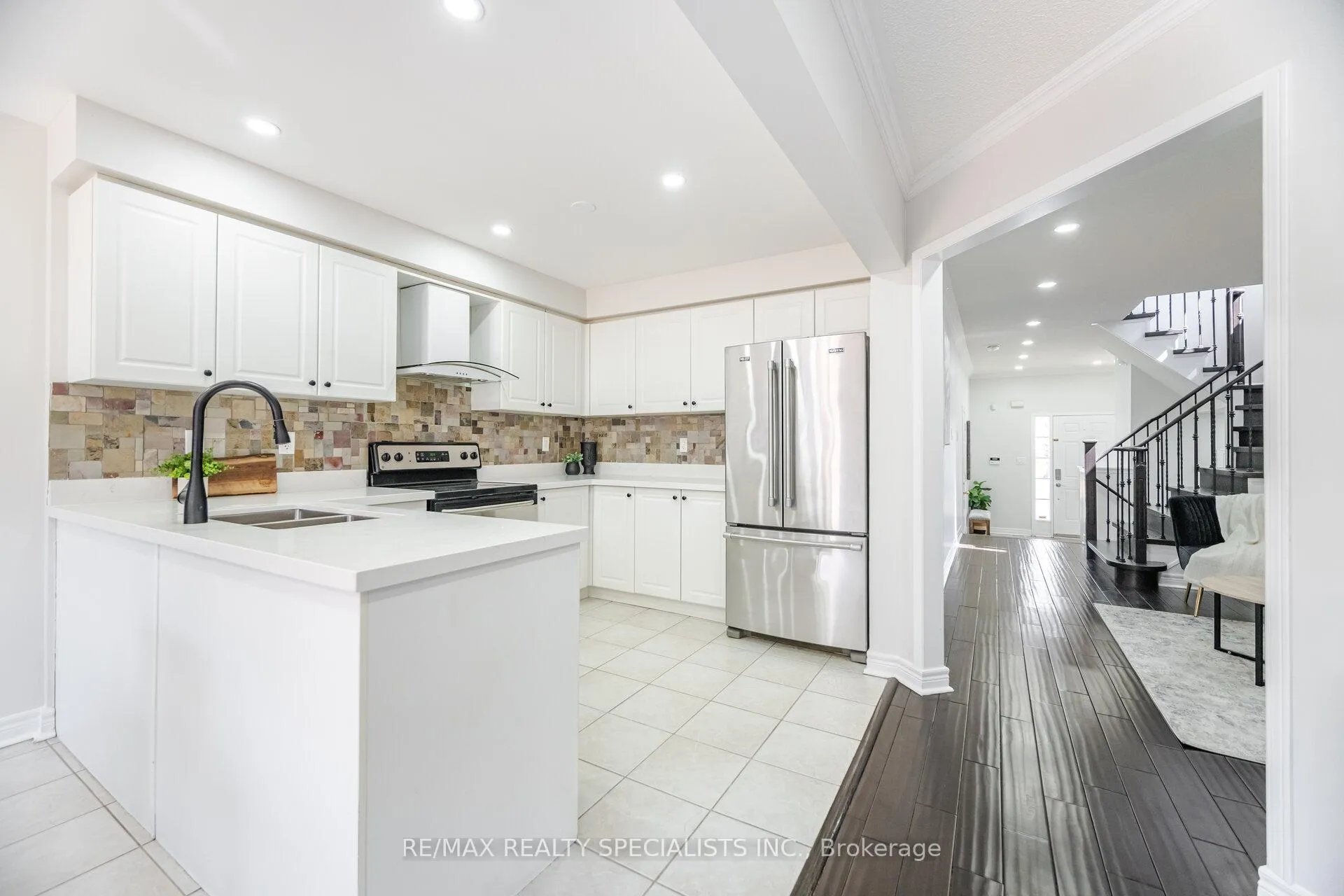 Photo 13 of 168 Sugarhill Drive, Brampton, Fletcher's Meadow — HOMEH