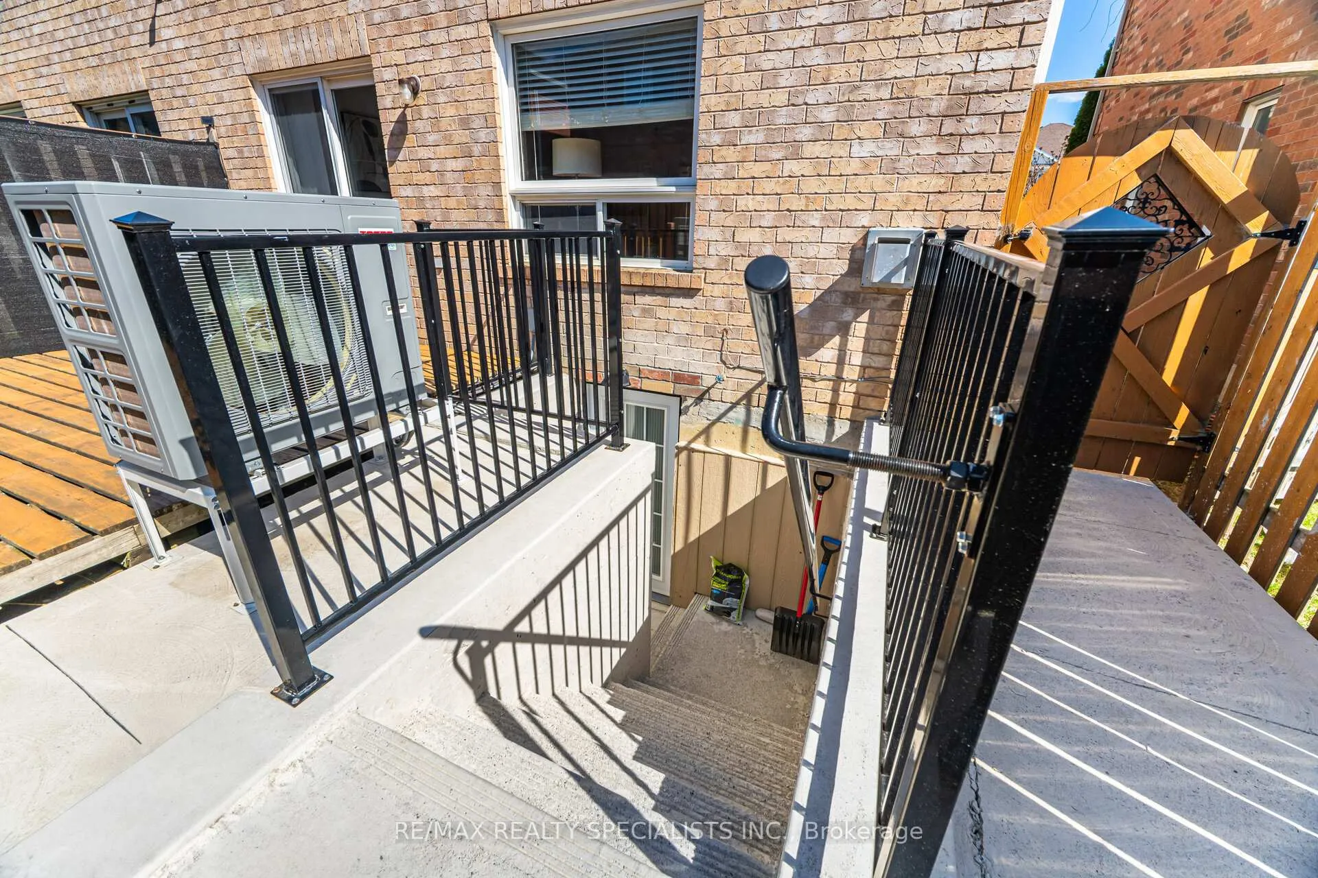 Photo 39 of 168 Sugarhill Drive, Brampton, Fletcher's Meadow — HOMEH