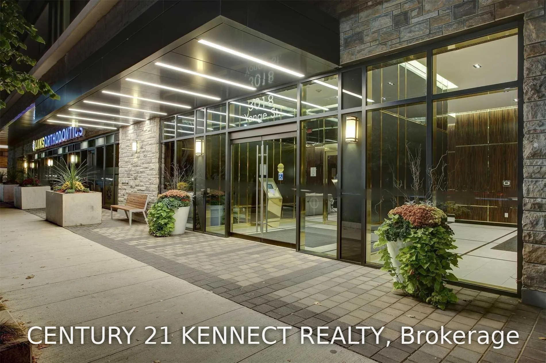 Photo 5 of Unit 711, 3018 Yonge Street, Toronto, Lawrence Park South — HOMEH