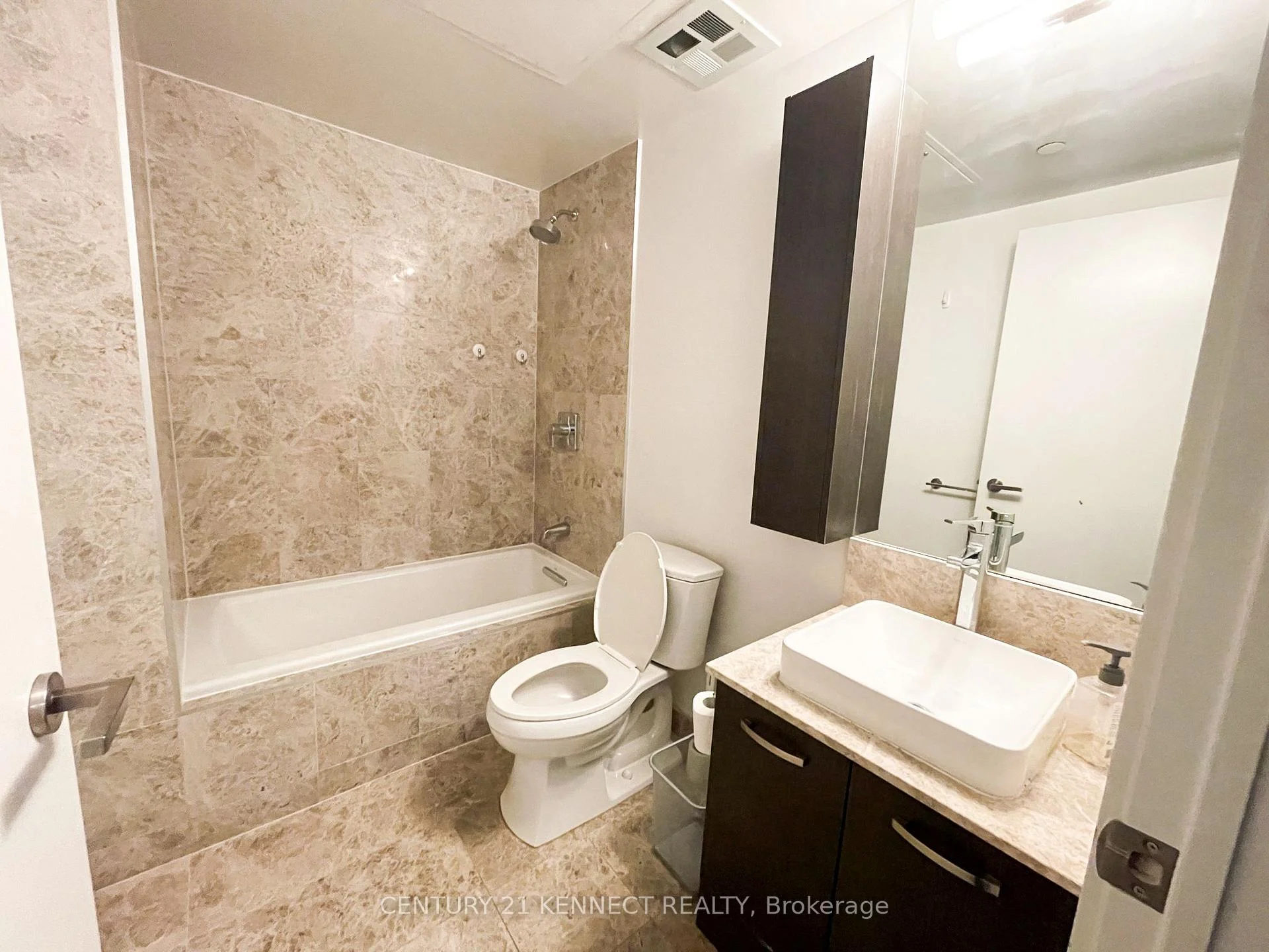 Photo 70 of Unit 711, 3018 Yonge Street, Toronto, Lawrence Park South — HOMEH