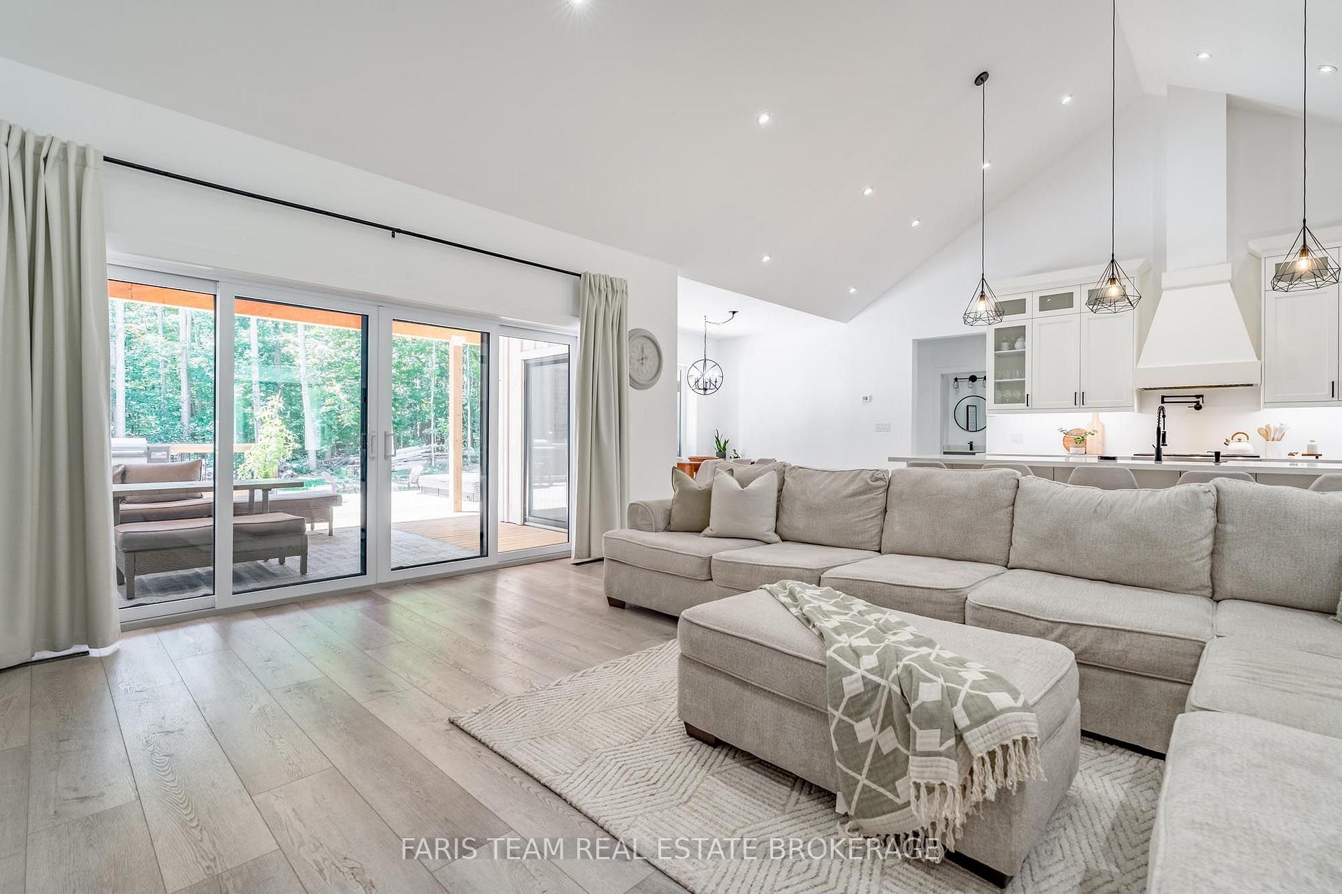 Photo 14 of 50 Beaufort Crescent, Tiny, Rural Tiny — HOMEH
