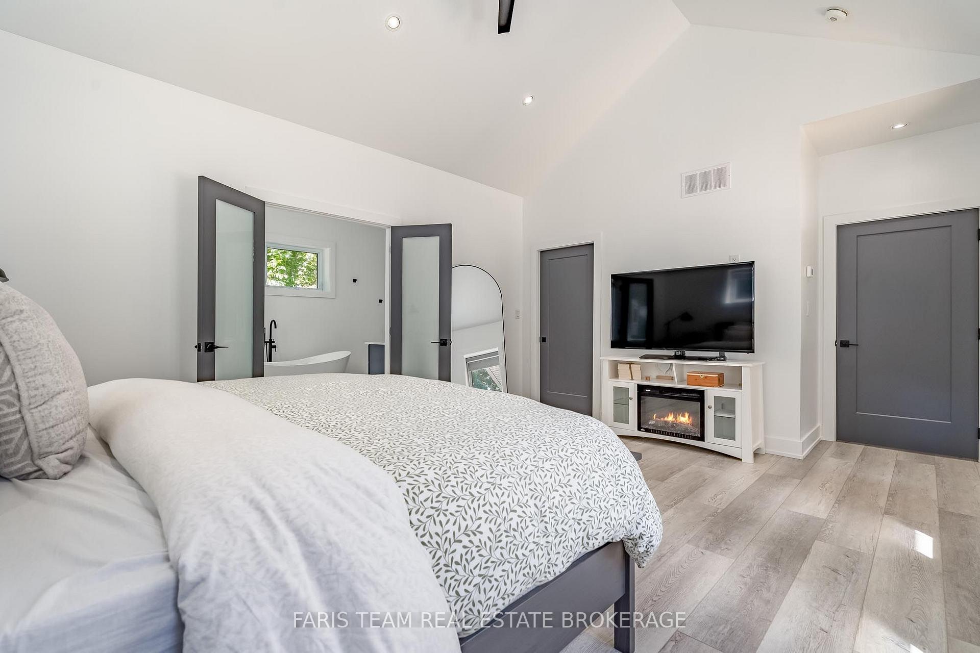 Photo 17 of 50 Beaufort Crescent, Tiny, Rural Tiny — HOMEH
