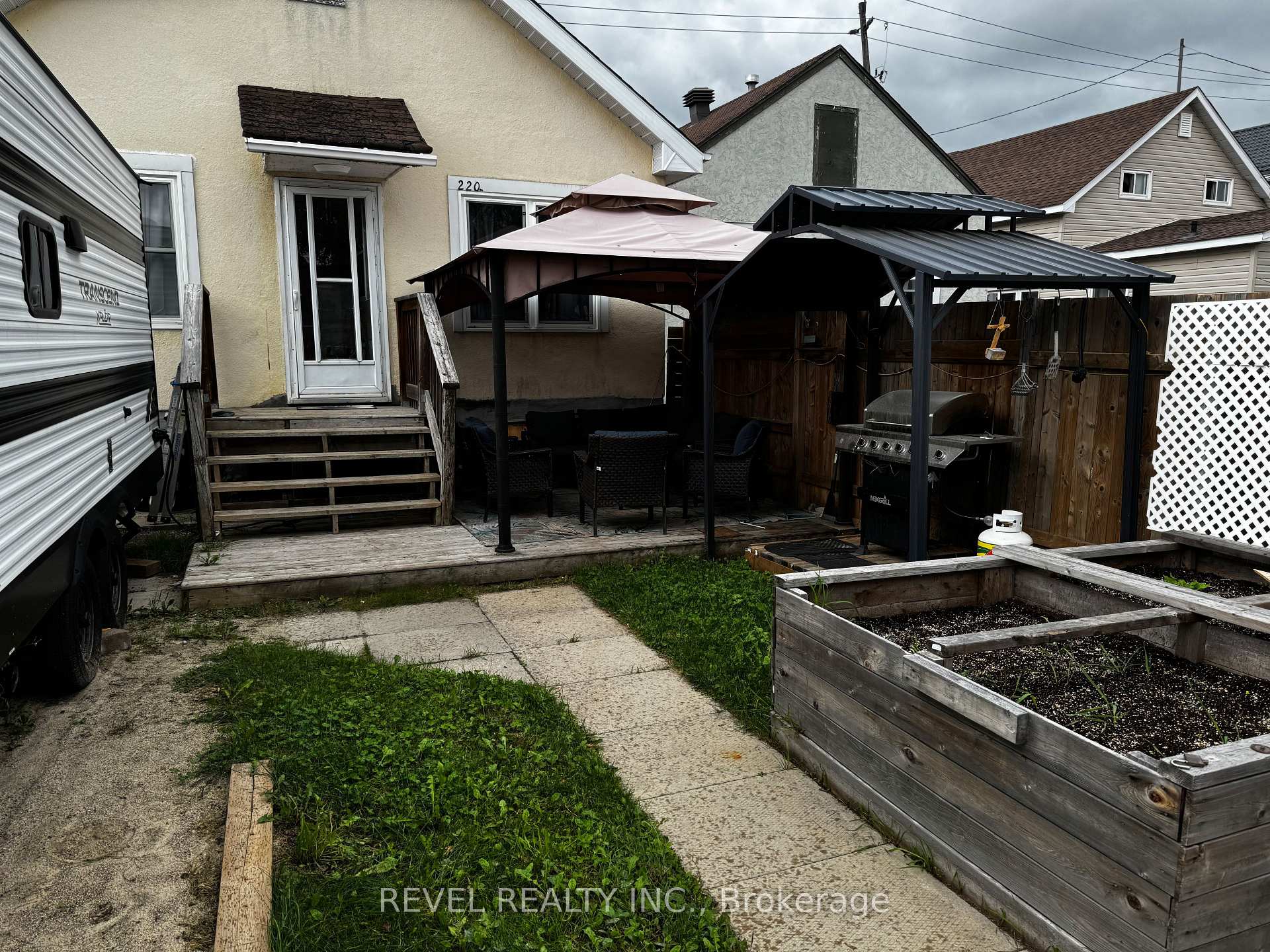 Photo 3 of 220 Maple Street N, Timmins, TNE - Central — HOMEH