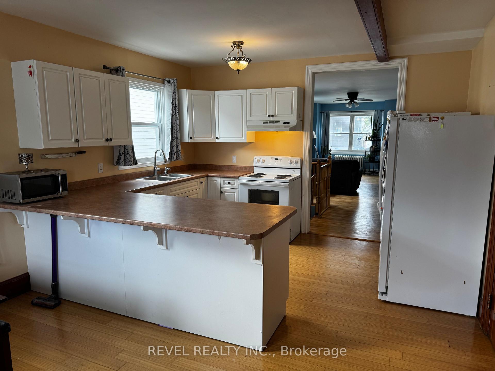 Photo 5 of 220 Maple Street N, Timmins, TNE - Central — HOMEH
