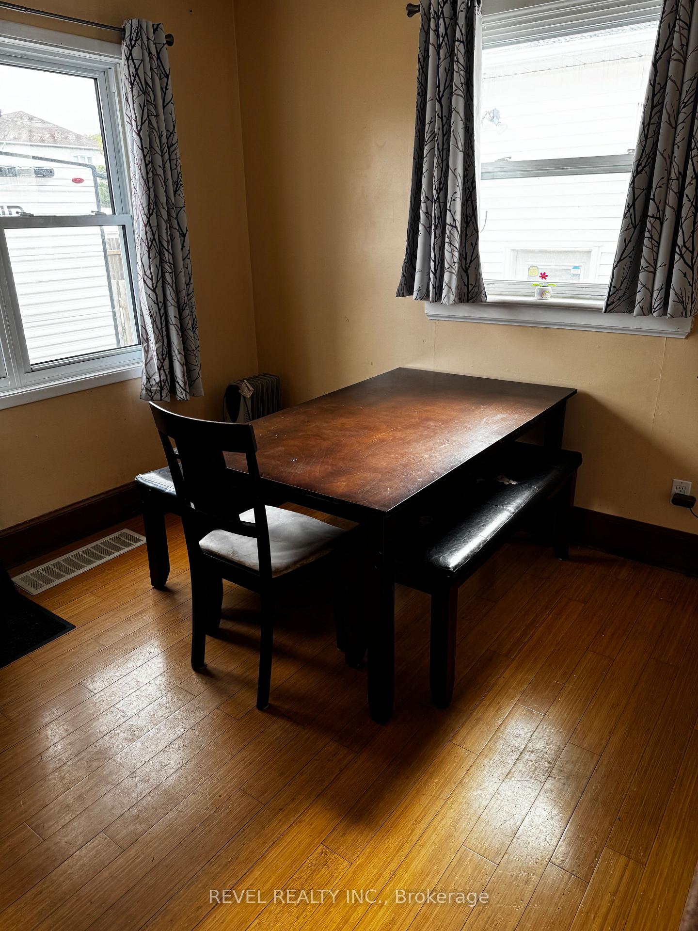 Photo 9 of 220 Maple Street N, Timmins, TNE - Central — HOMEH