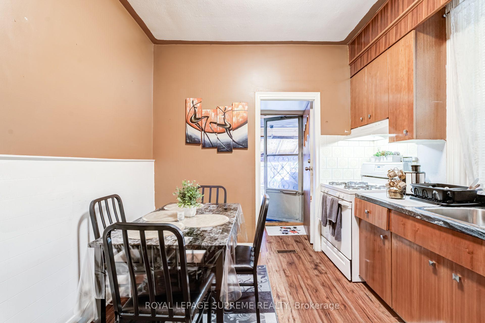 Photo 18 of 238 Brock Avenue, Toronto, Little Portugal — HOMEH