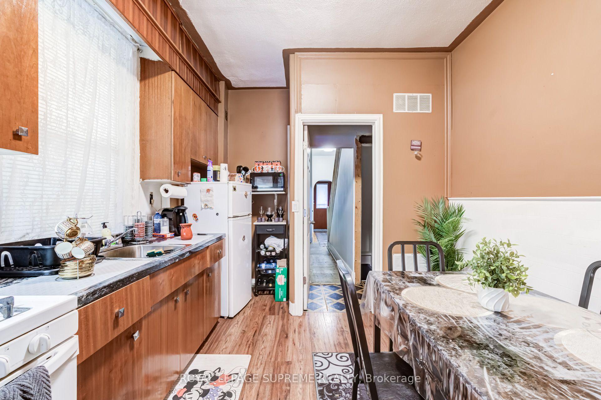 Photo 19 of 238 Brock Avenue, Toronto, Little Portugal — HOMEH
