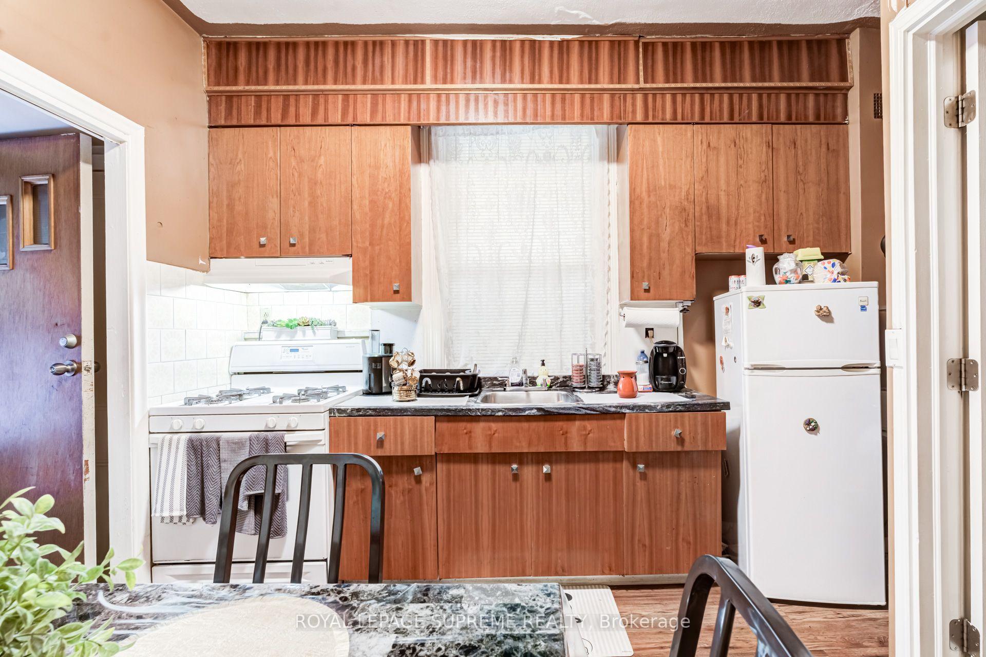 Photo 22 of 238 Brock Avenue, Toronto, Little Portugal — HOMEH