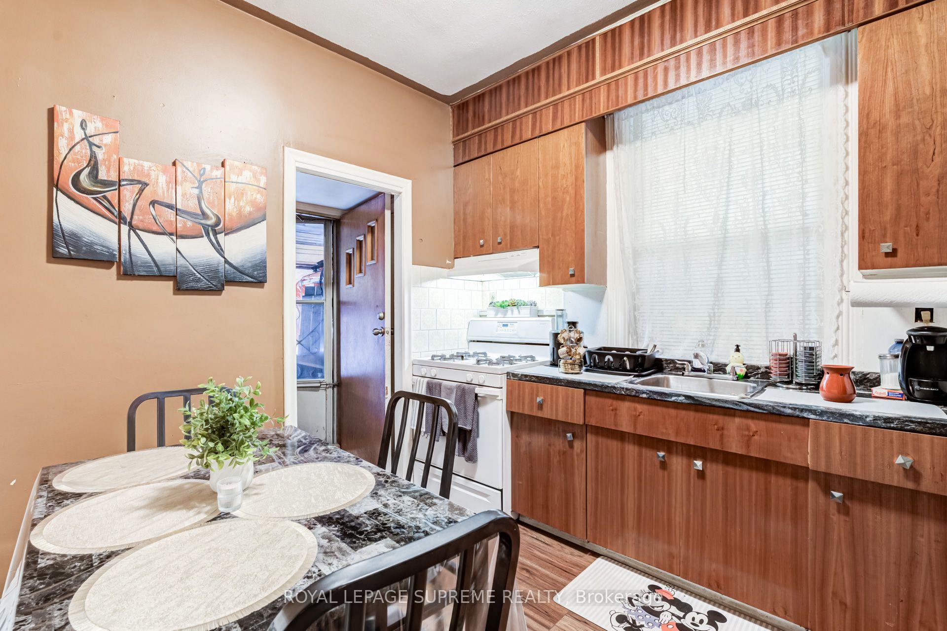 Photo 23 of 238 Brock Avenue, Toronto, Little Portugal — HOMEH