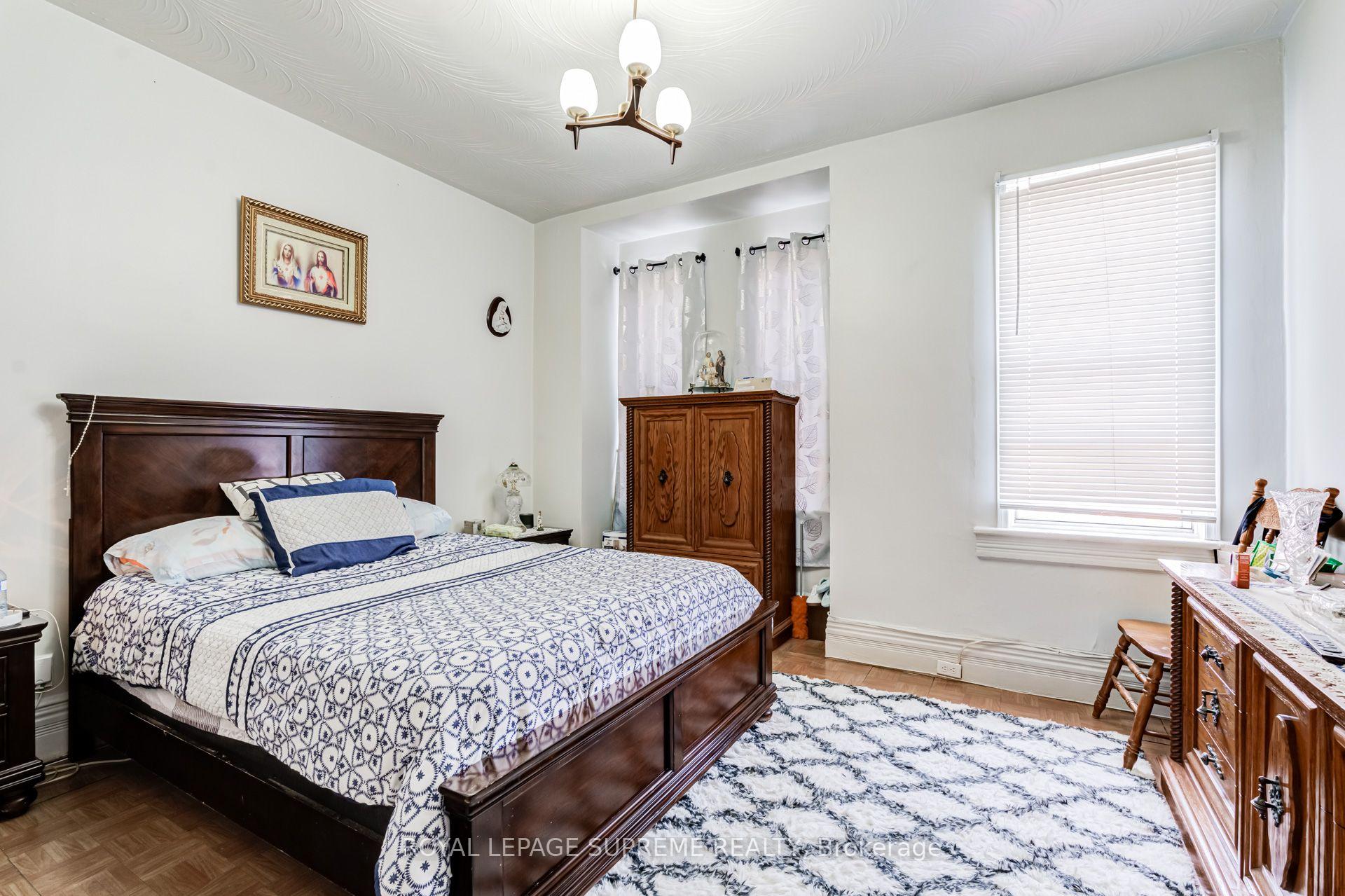 Photo 25 of 238 Brock Avenue, Toronto, Little Portugal — HOMEH