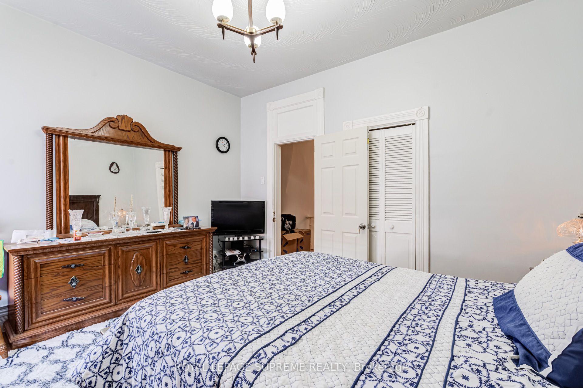 Photo 27 of 238 Brock Avenue, Toronto, Little Portugal — HOMEH