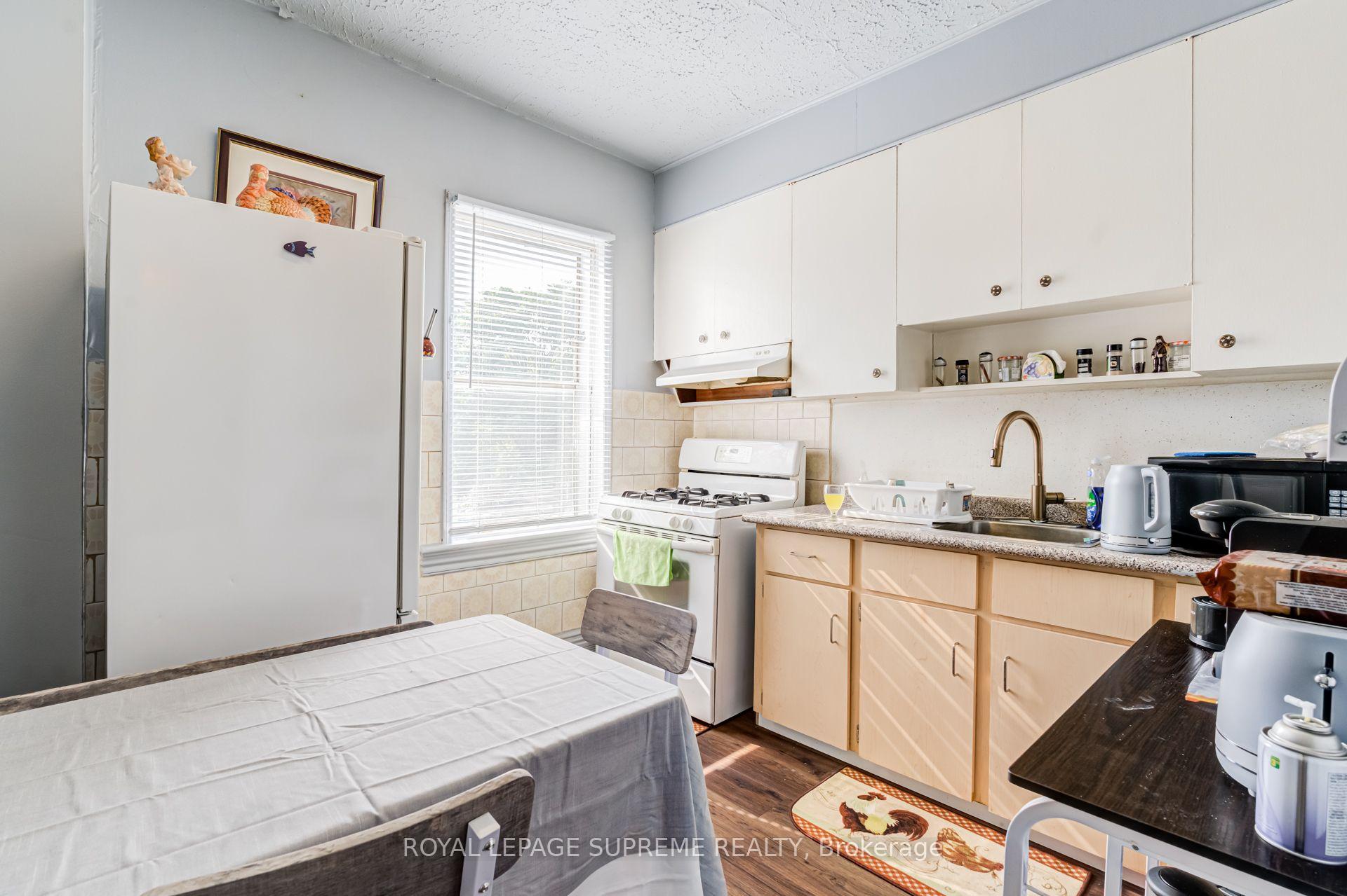 Photo 30 of 238 Brock Avenue, Toronto, Little Portugal — HOMEH