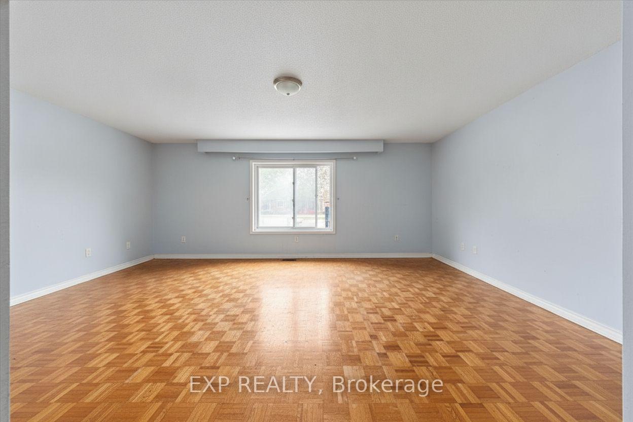 Photo 7 of Unit 9, 2960 Penny Drive, Ottawa, Britannia Heights — HOMEH