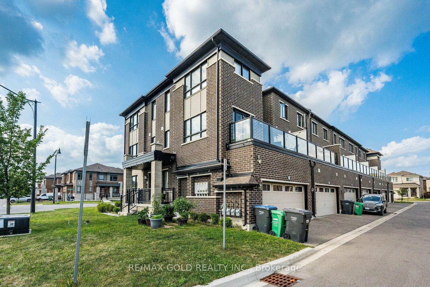 Photo 2 of 507 Remembrance Road, Brampton, Northwest Brampton — HOMEH