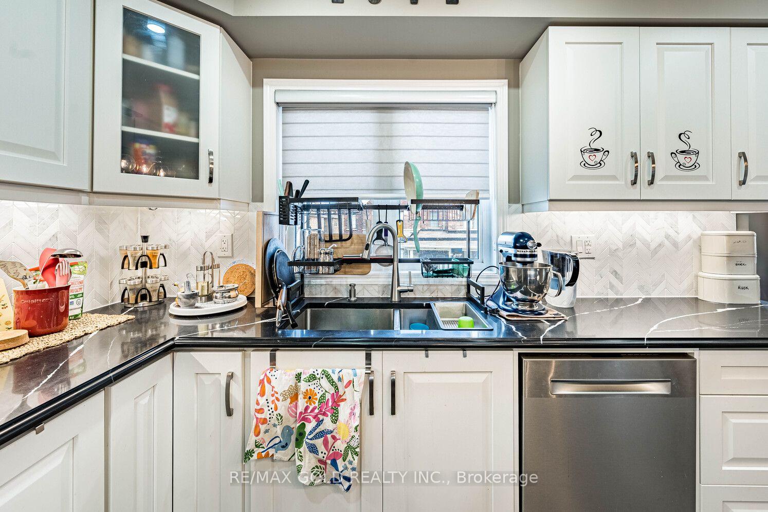 Photo 15 of 507 Remembrance Road, Brampton, Northwest Brampton — HOMEH