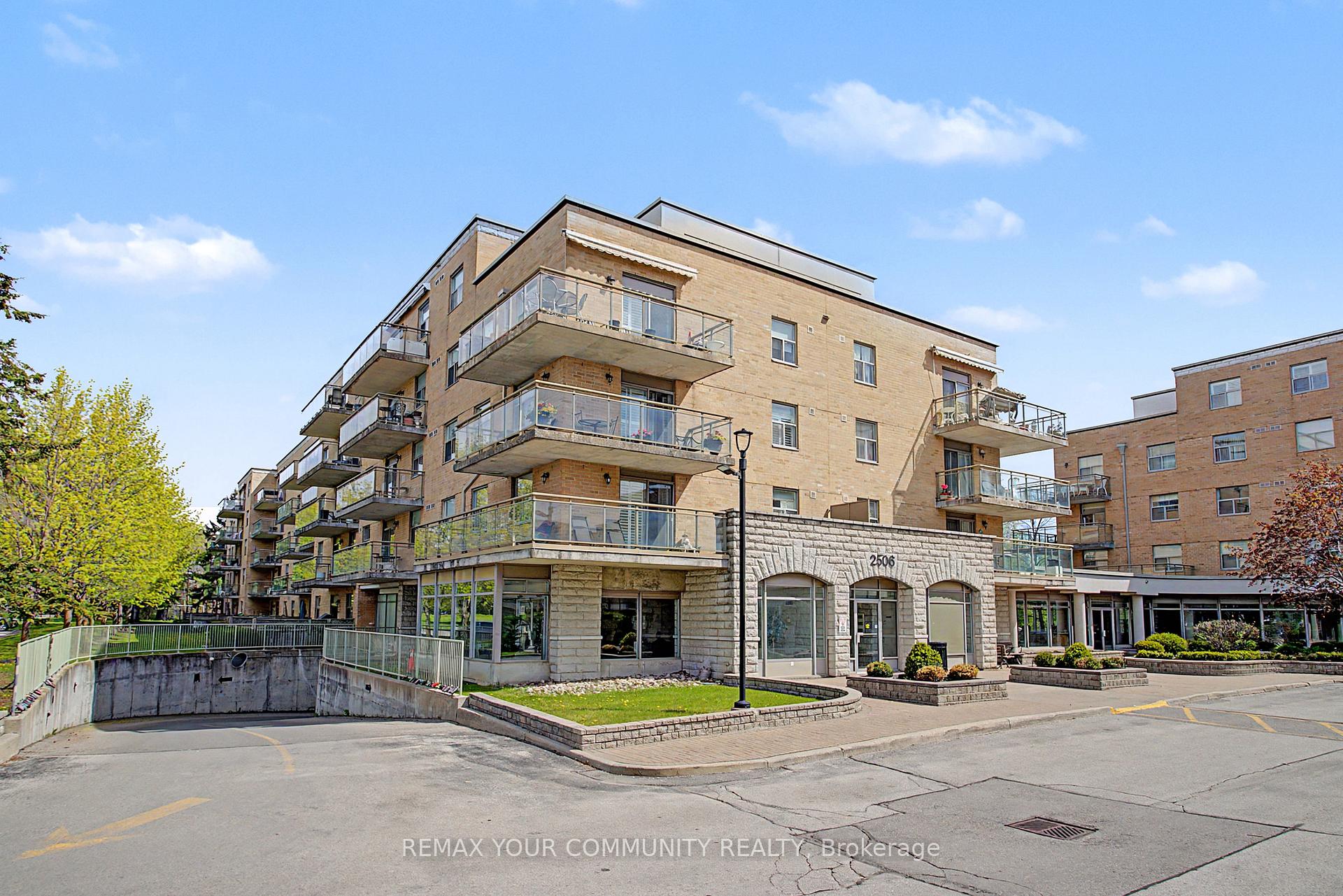 Photo 3 of Unit 312, 2506 Rutherford Road, Vaughan, Maple — HOMEH