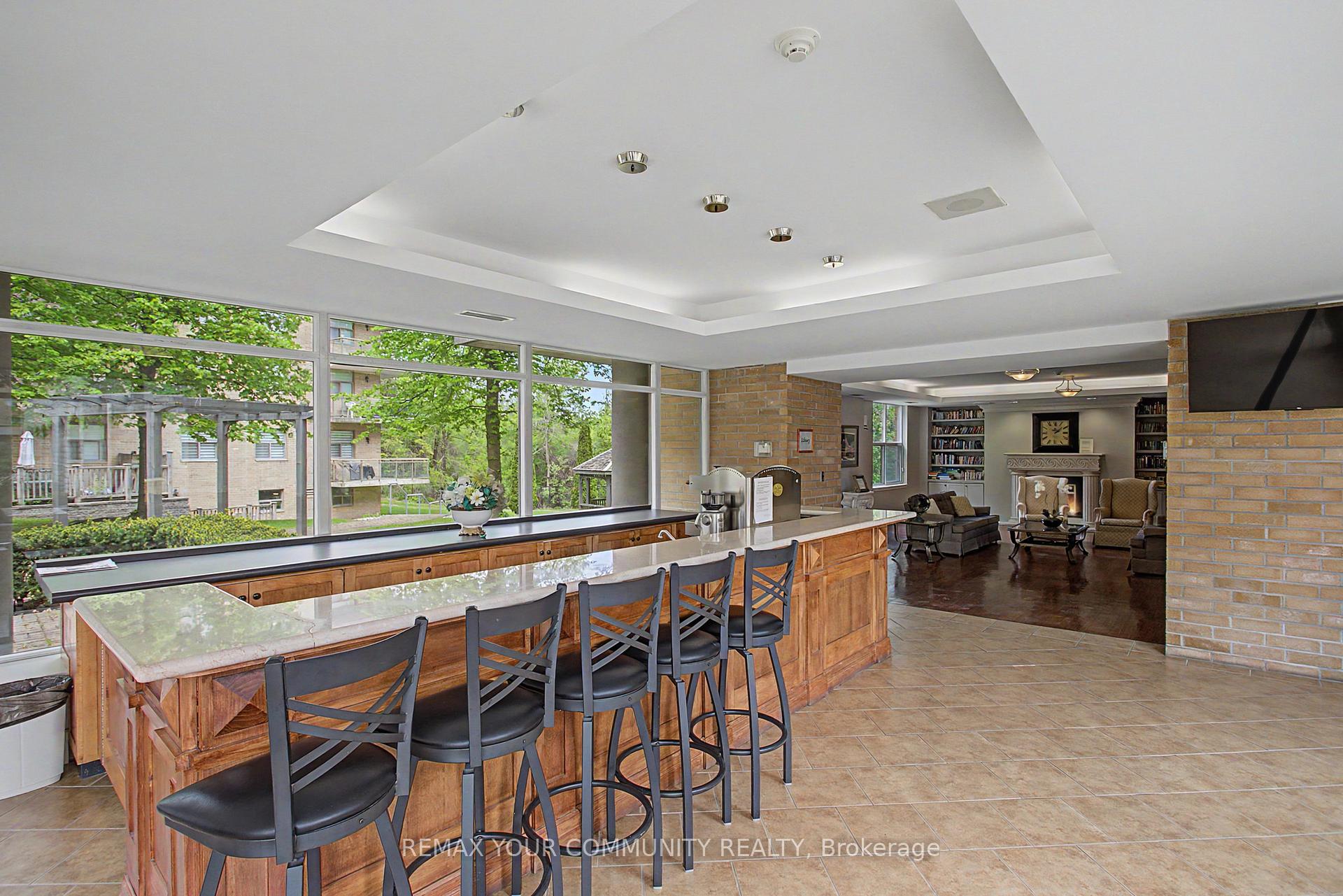 Photo 6 of Unit 312, 2506 Rutherford Road, Vaughan, Maple — HOMEH