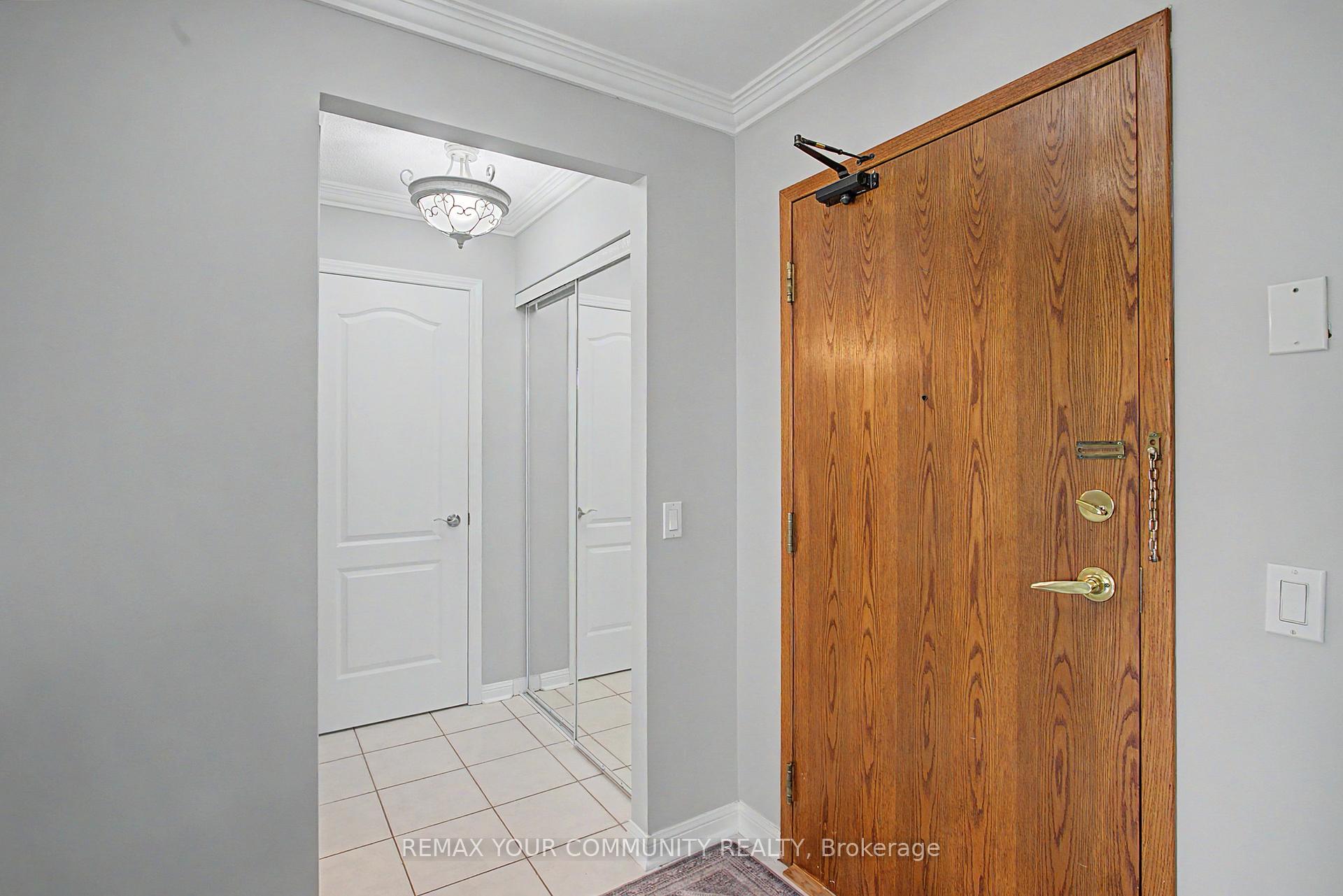Photo 7 of Unit 312, 2506 Rutherford Road, Vaughan, Maple — HOMEH