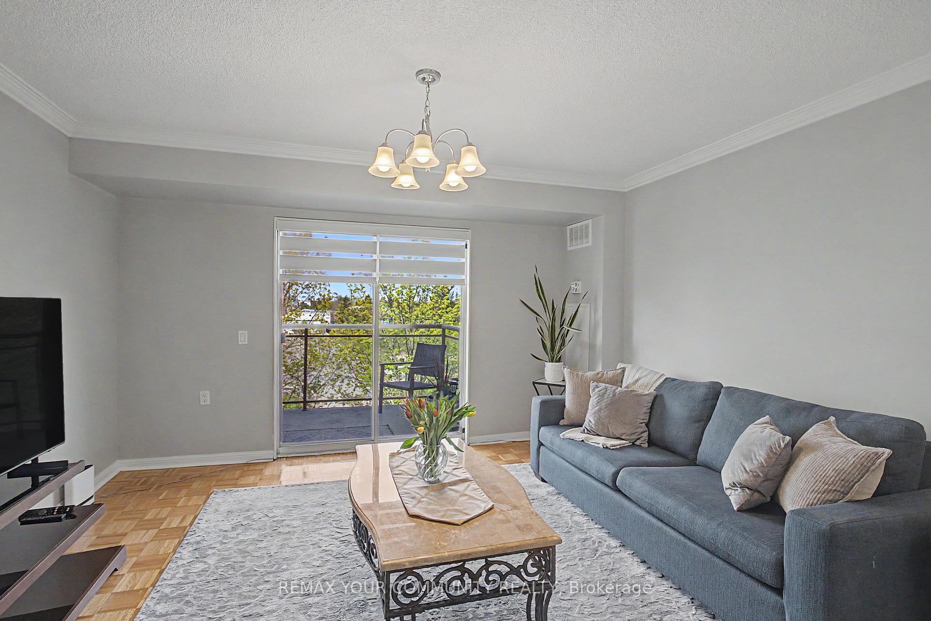 Photo 9 of Unit 312, 2506 Rutherford Road, Vaughan, Maple — HOMEH