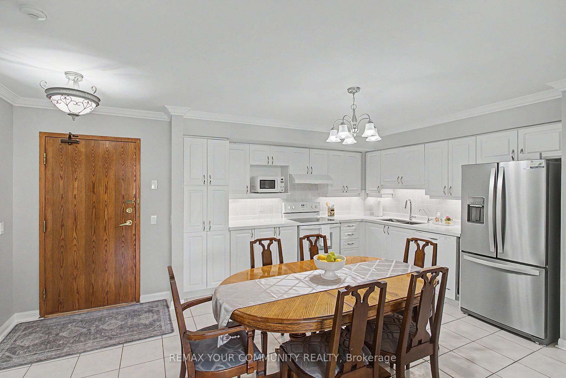 Photo 11 of Unit 312, 2506 Rutherford Road, Vaughan, Maple — HOMEH